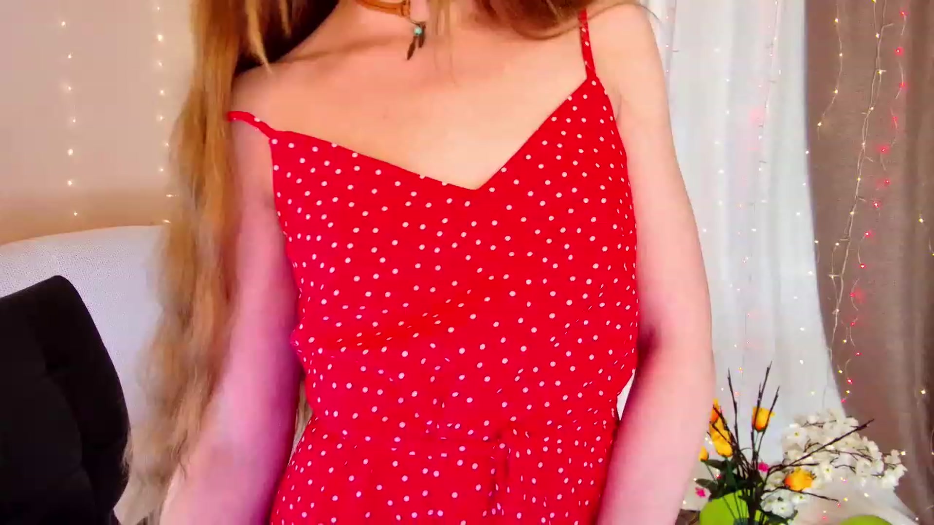 Gallery image thumbnail from Innocent_Soul's myfreecams stream on, 11/28/2022, 18:39 image 19 of 20