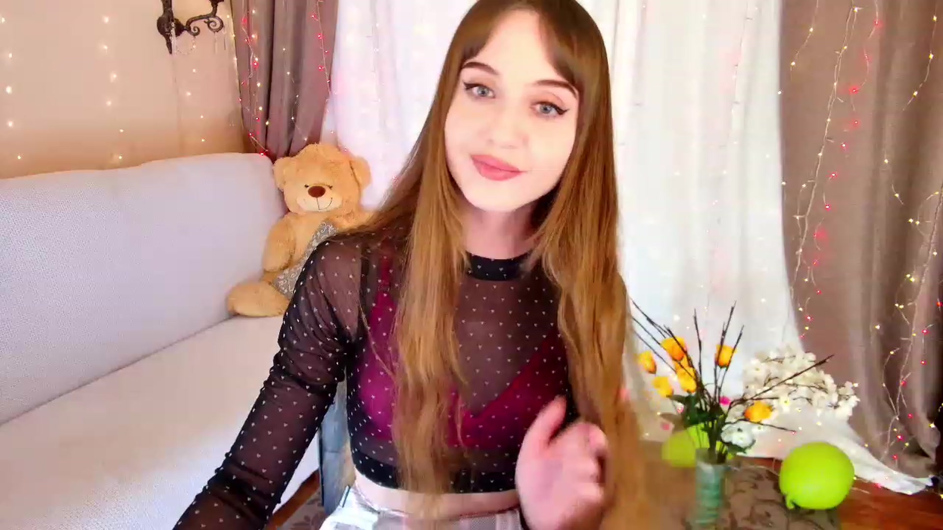 Gallery image thumbnail from Innocent_Soul's myfreecams stream on, 11/29/2022, 16:22 image 6 of 20