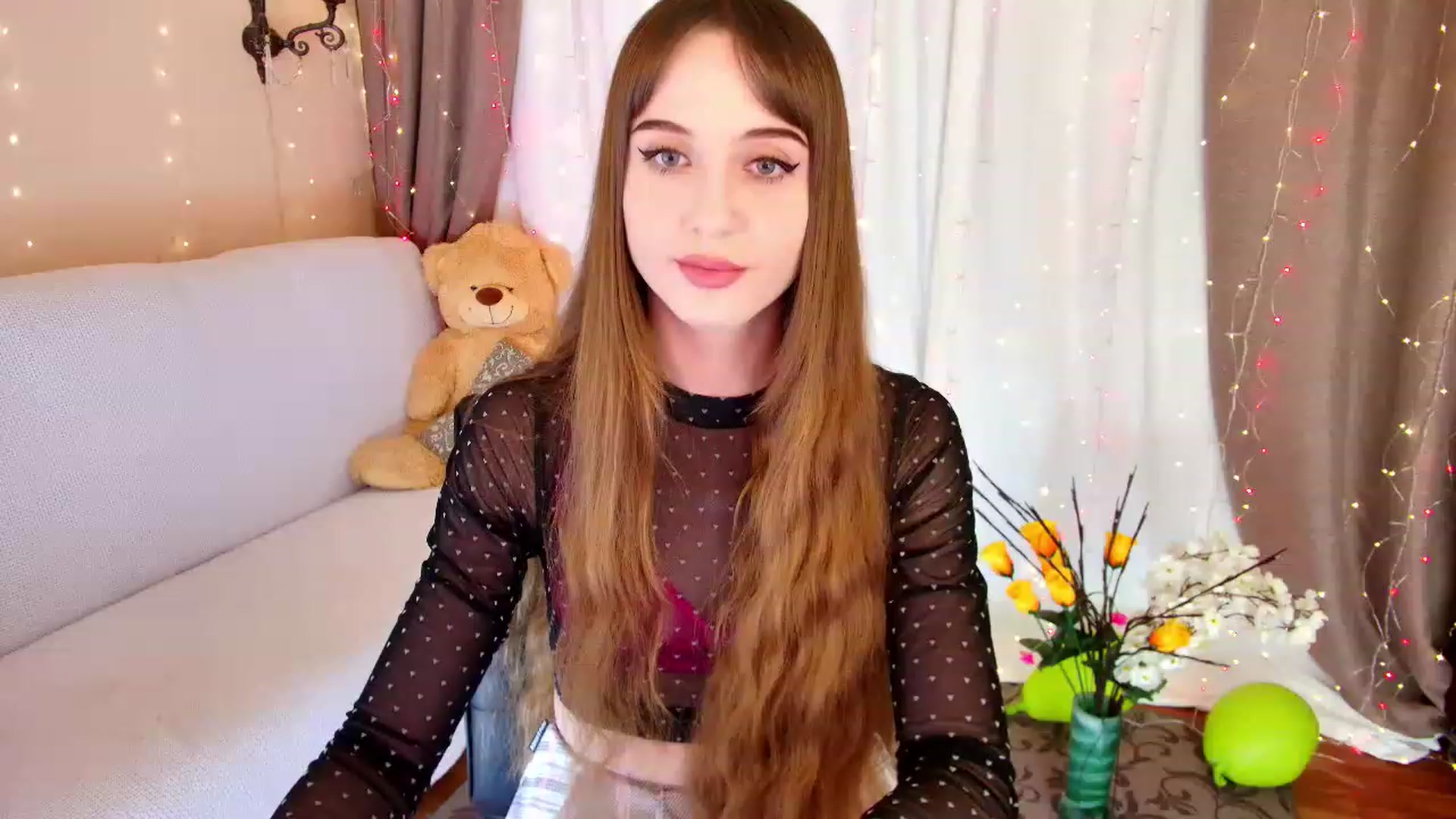 Gallery image thumbnail from Innocent_Soul's myfreecams stream on, 11/29/2022, 16:22 image 9 of 20