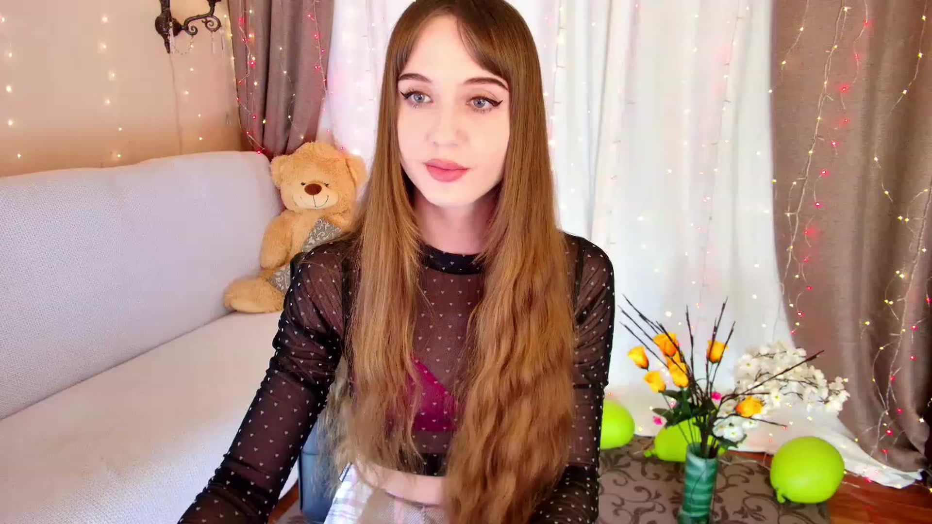 Gallery image thumbnail from Innocent_Soul's myfreecams stream on, 11/29/2022, 16:22 image 8 of 20
