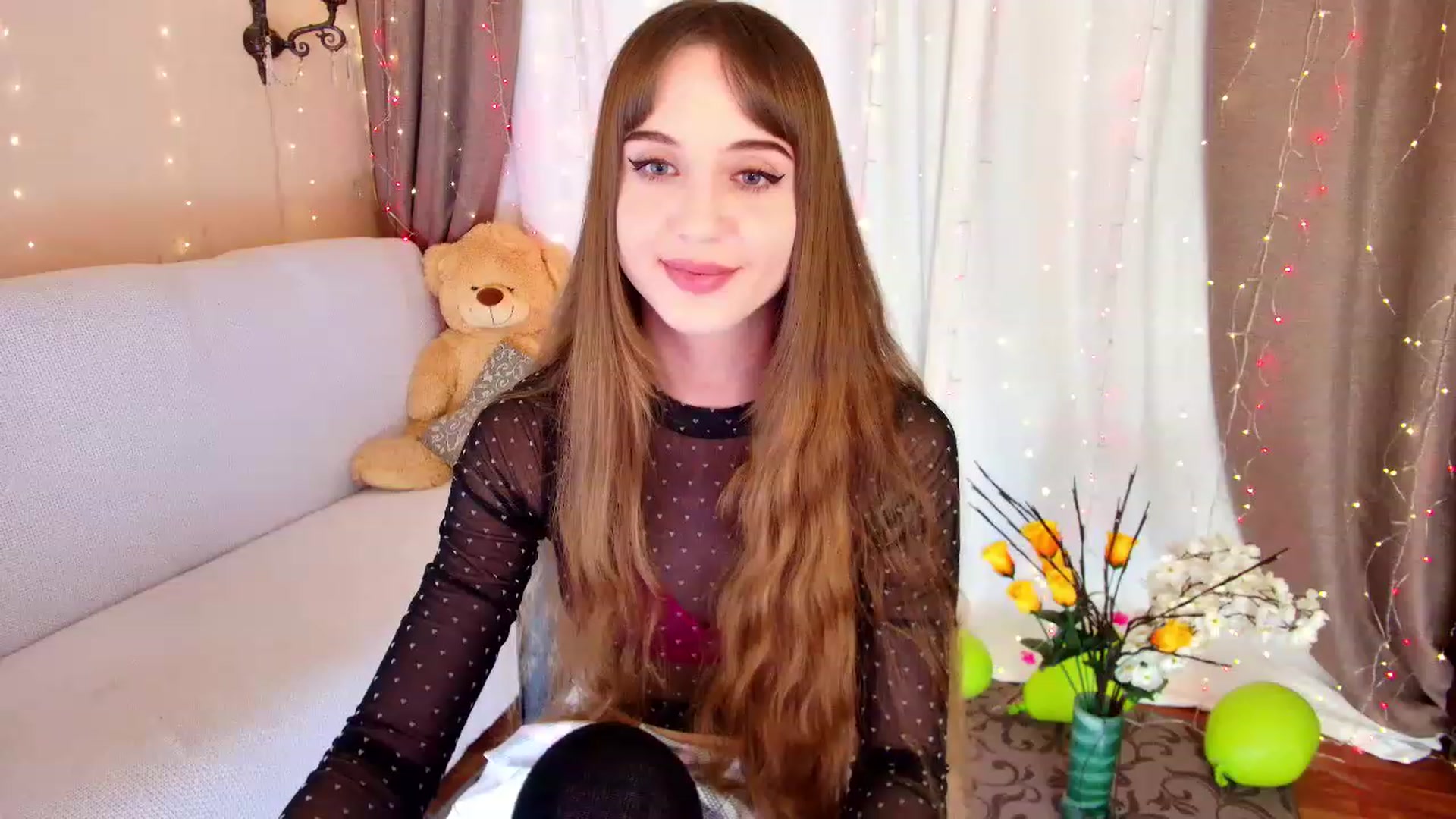 Gallery image thumbnail from Innocent_Soul's myfreecams stream on, 11/29/2022, 16:22 image 18 of 20