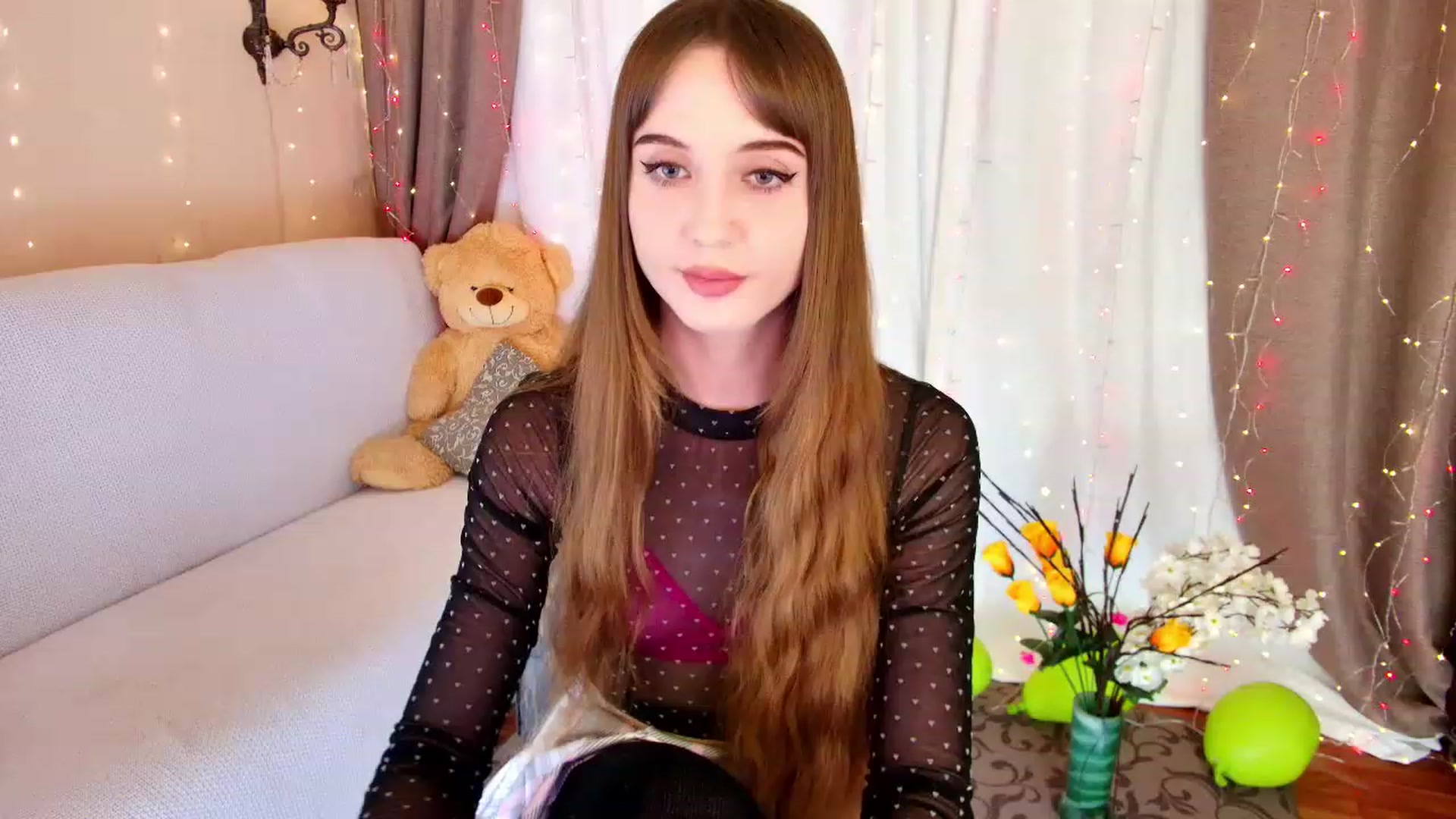 Gallery image thumbnail from Innocent_Soul's myfreecams stream on, 11/29/2022, 16:22 image 13 of 20