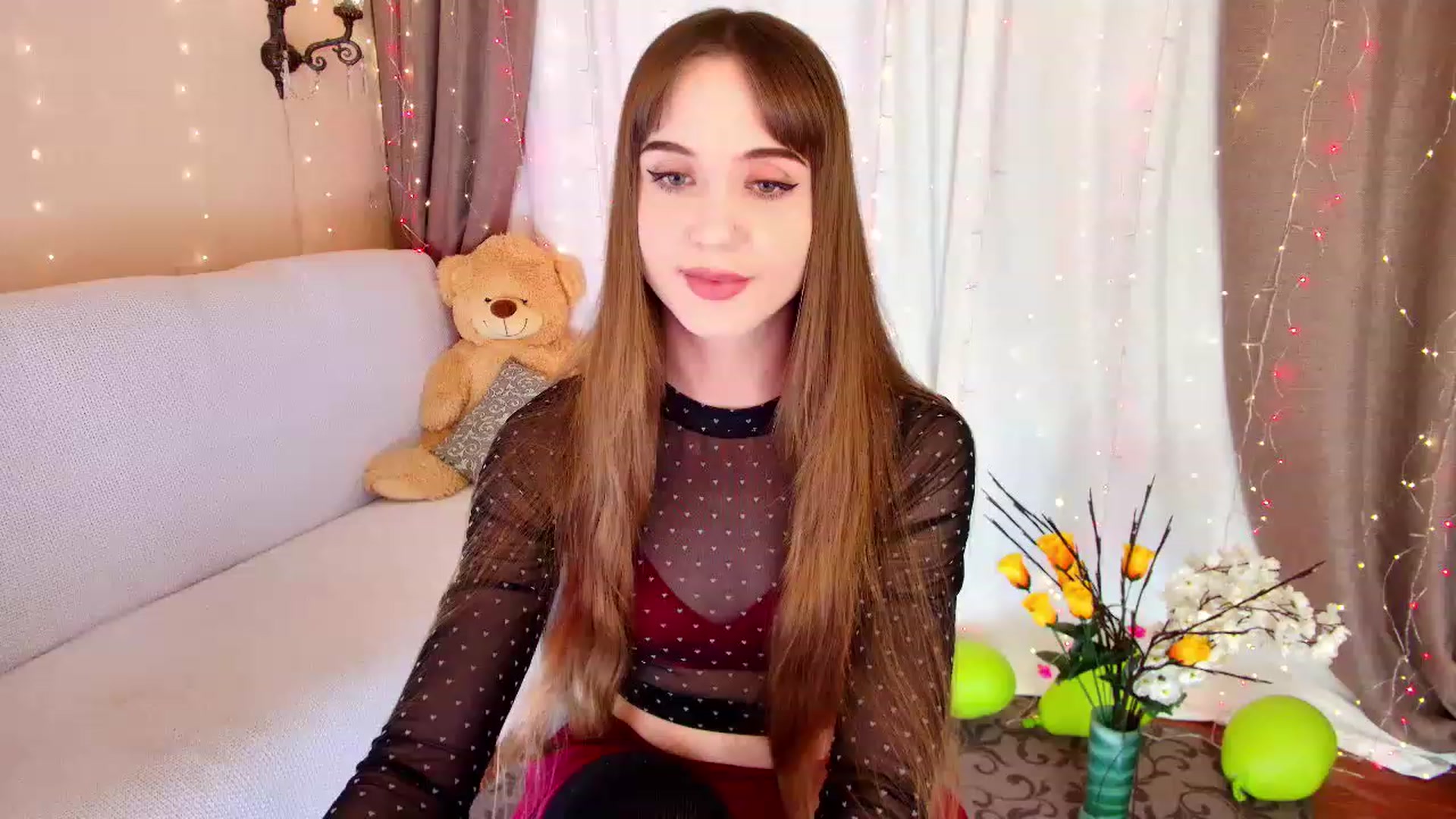 Gallery image thumbnail from Innocent_Soul's myfreecams stream on, 12/02/2022, 16:11 image 6 of 20