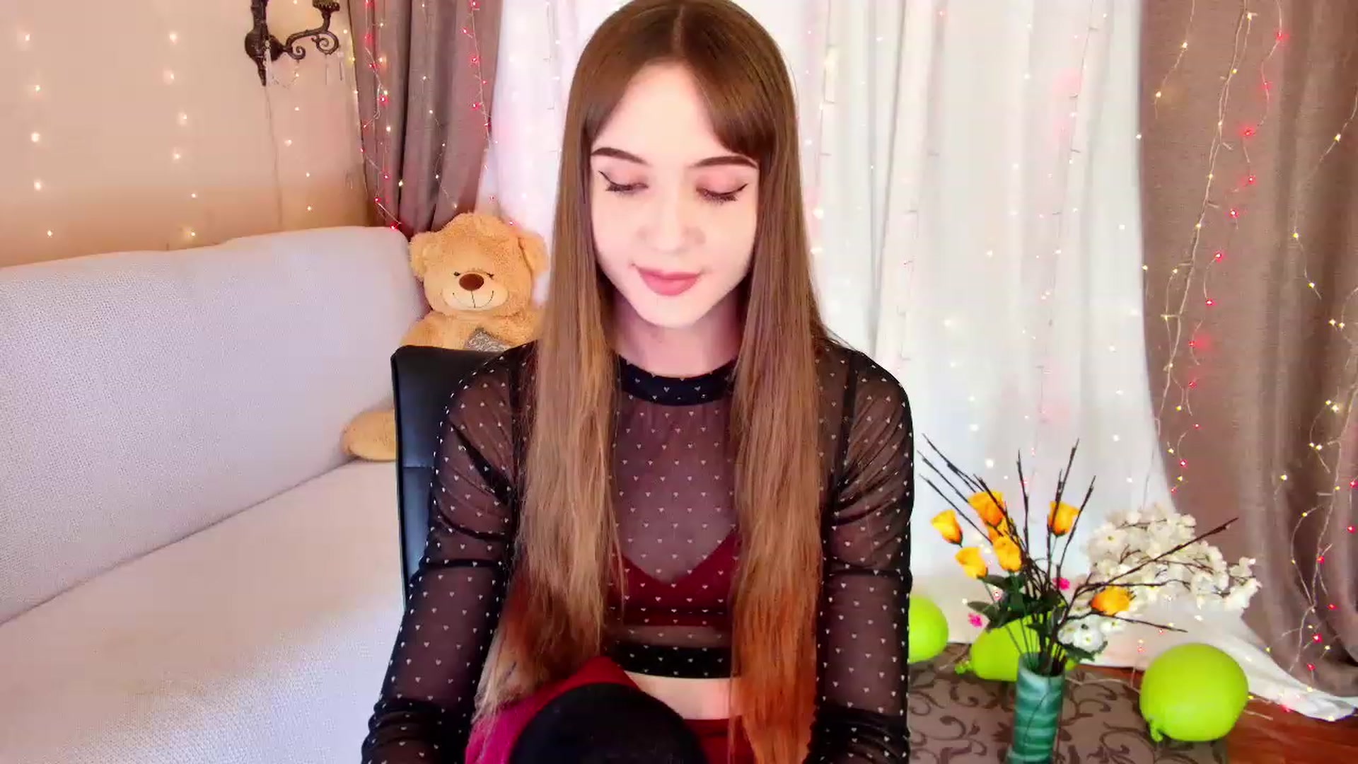 Gallery image thumbnail from Innocent_Soul's myfreecams stream on, 12/02/2022, 16:11 image 10 of 20