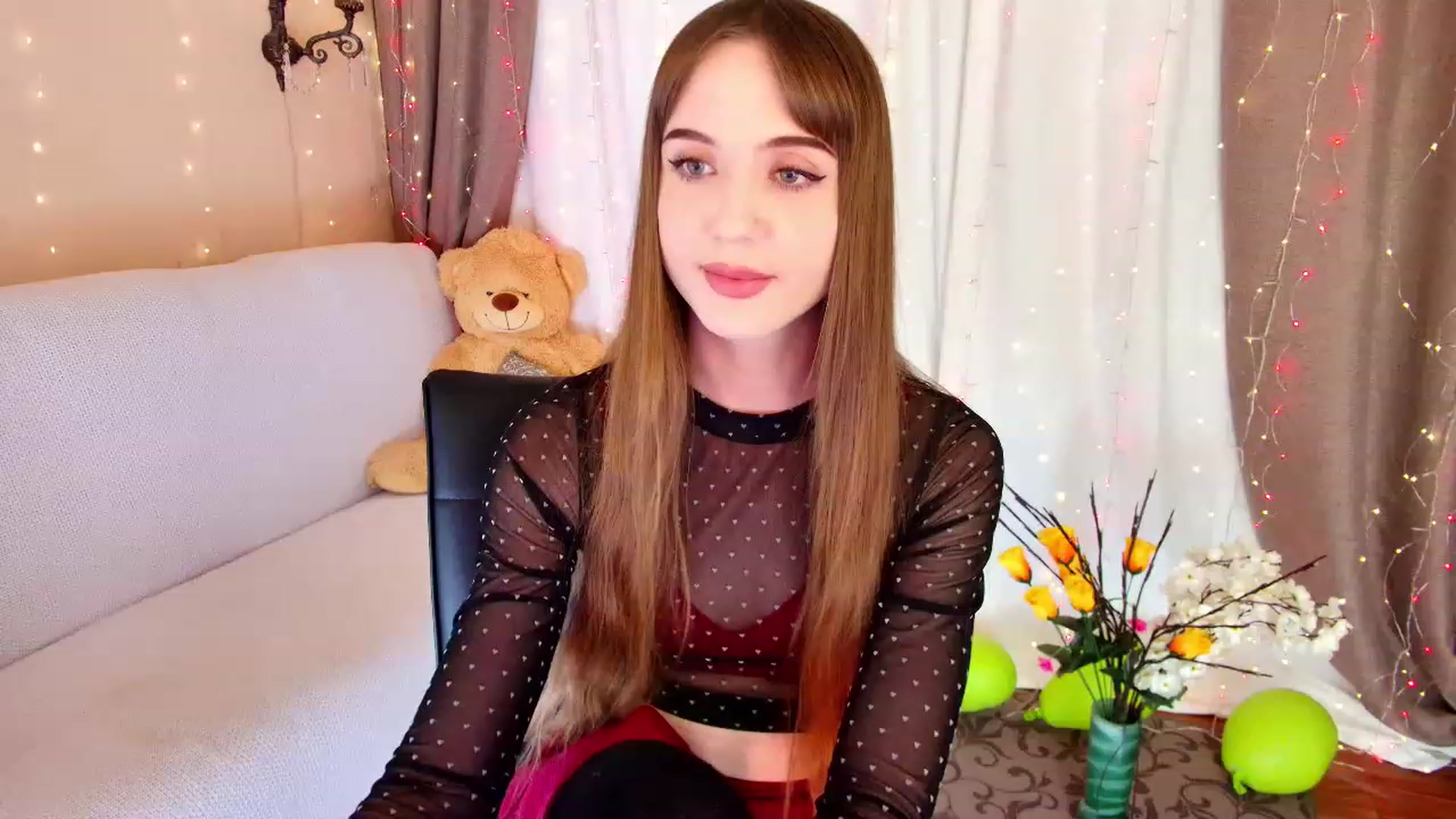 Gallery image thumbnail from Innocent_Soul's myfreecams stream on, 12/02/2022, 16:11 image 9 of 20