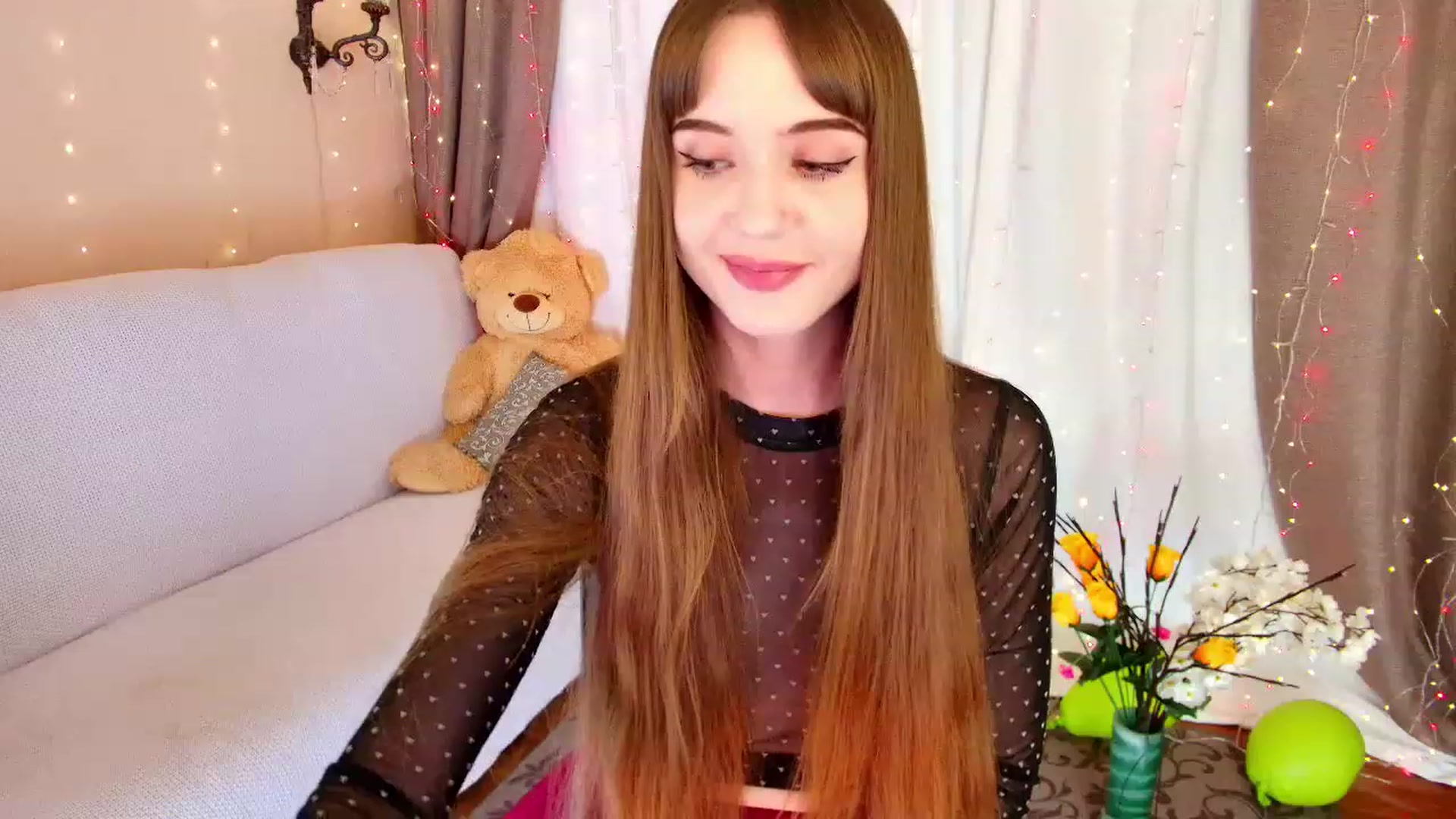 Gallery image thumbnail from Innocent_Soul's myfreecams stream on, 12/02/2022, 18:35 image 12 of 20