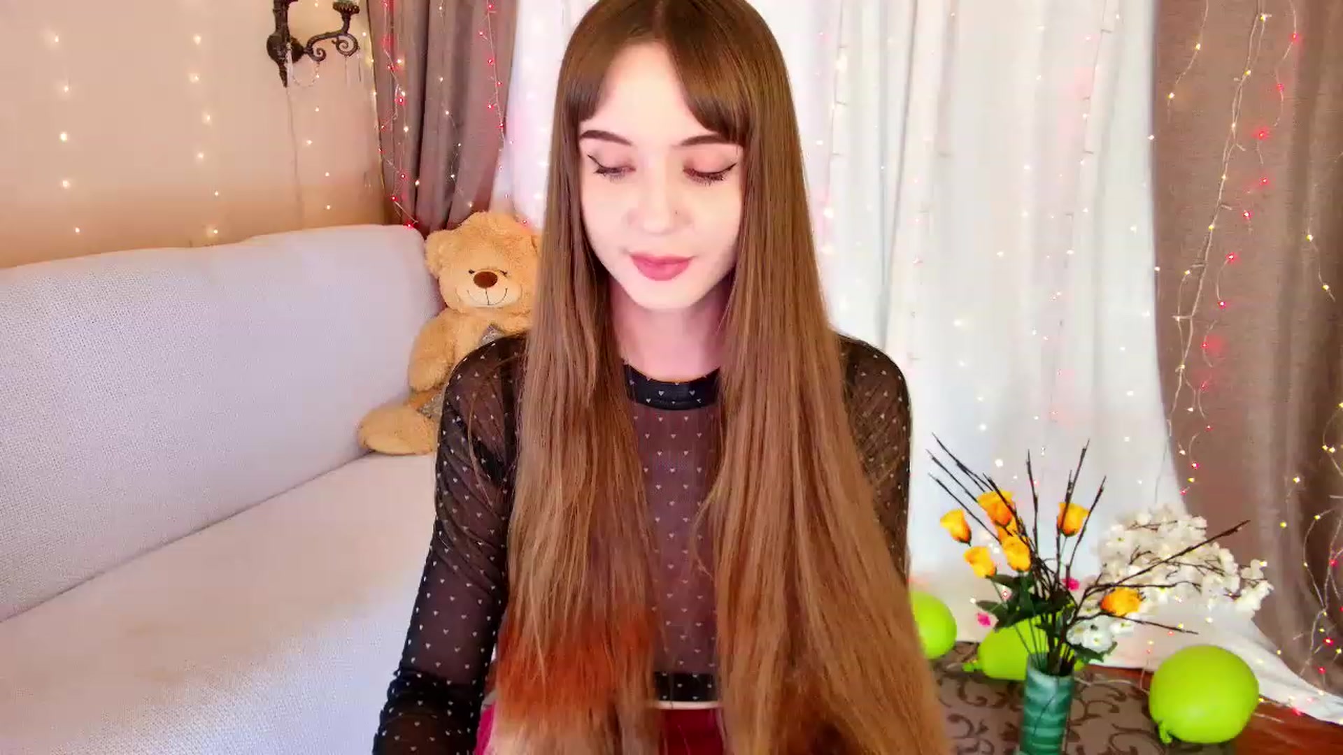 Gallery image thumbnail from Innocent_Soul's myfreecams stream on, 12/02/2022, 18:35 image 7 of 20