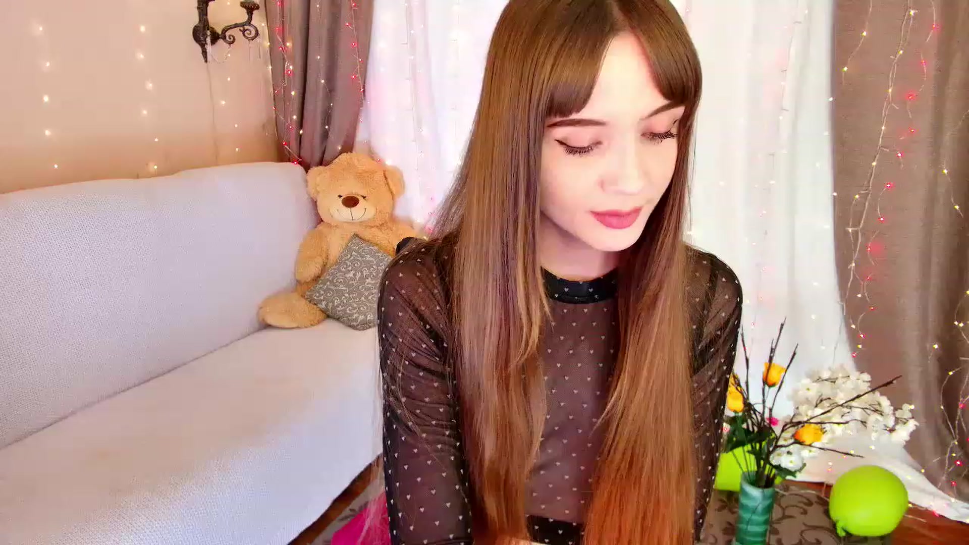 Gallery image thumbnail from Innocent_Soul's myfreecams stream on, 12/02/2022, 18:35 image 11 of 20