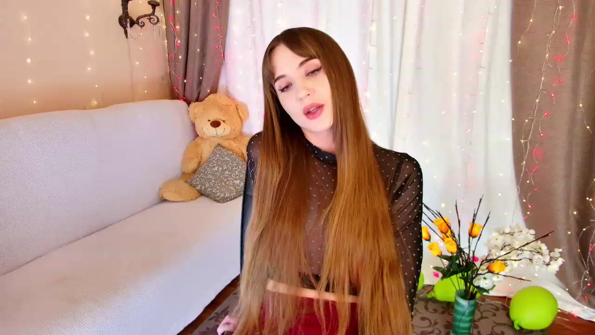 Gallery image thumbnail from Innocent_Soul's myfreecams stream on, 12/02/2022, 18:35 image 19 of 20