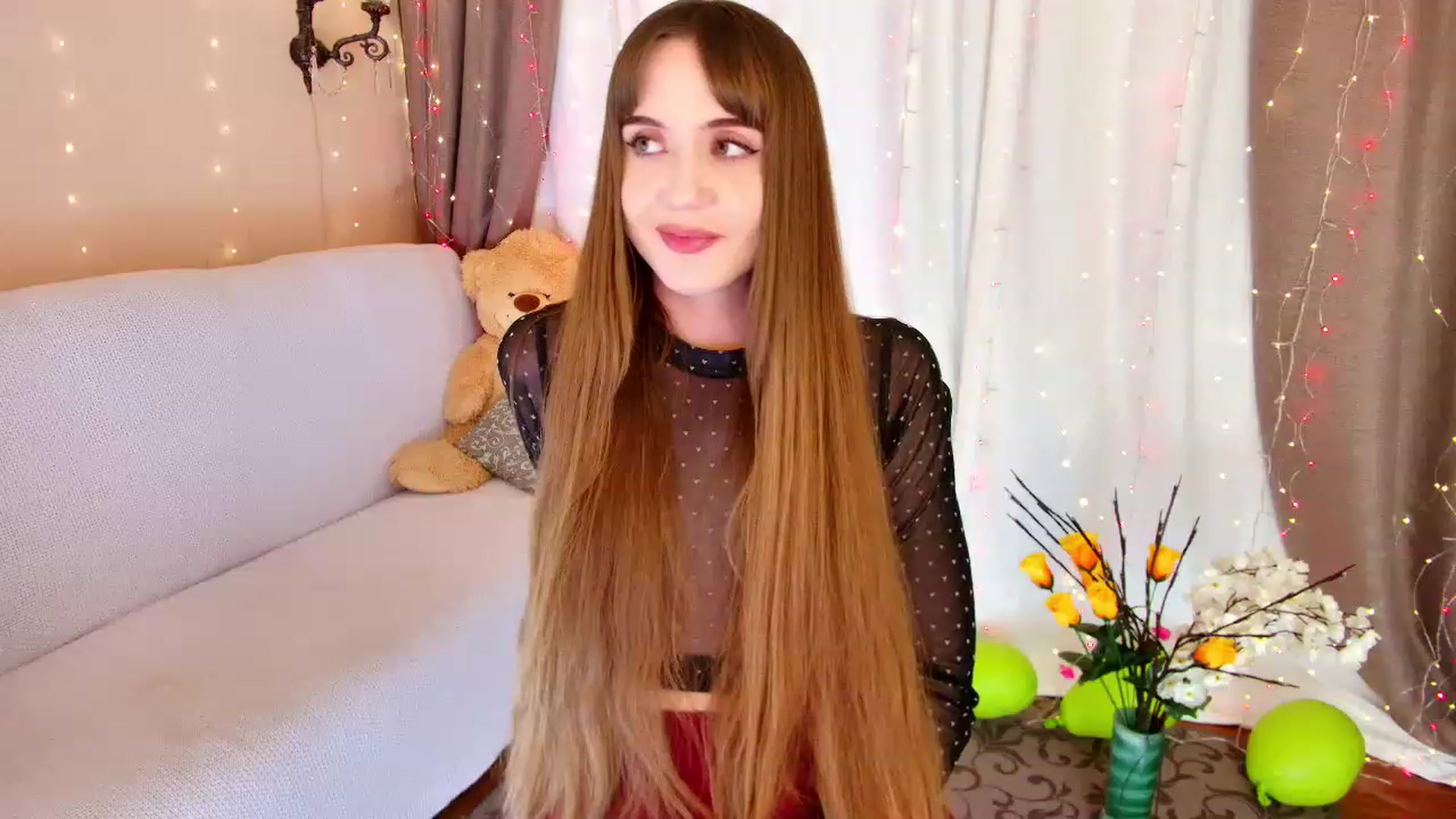 Gallery image thumbnail from Innocent_Soul's myfreecams stream on, 12/02/2022, 18:35 image 9 of 20