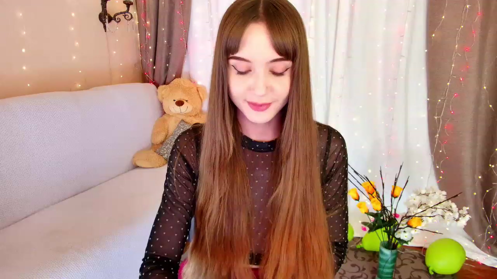 Gallery image thumbnail from Innocent_Soul's myfreecams stream on, 12/02/2022, 18:35 image 8 of 20