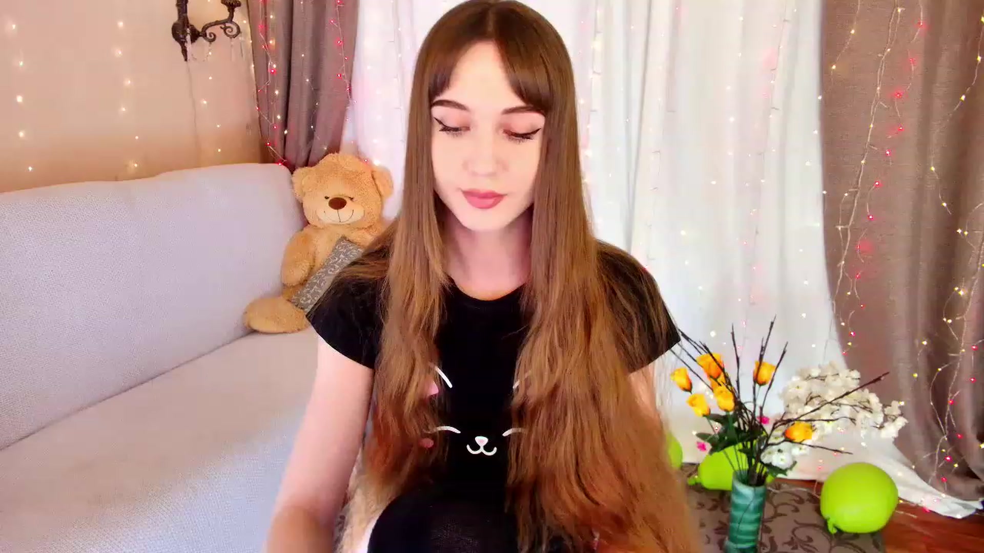 Gallery image thumbnail from Innocent_Soul's myfreecams stream on, 12/03/2022, 18:42 image 3 of 20