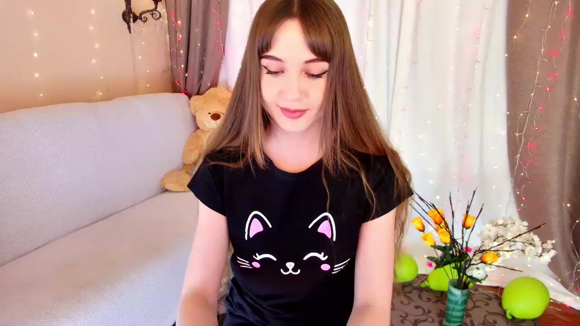 Gallery image thumbnail from Innocent_Soul's myfreecams stream on, 12/03/2022, 18:42 image 6 of 20