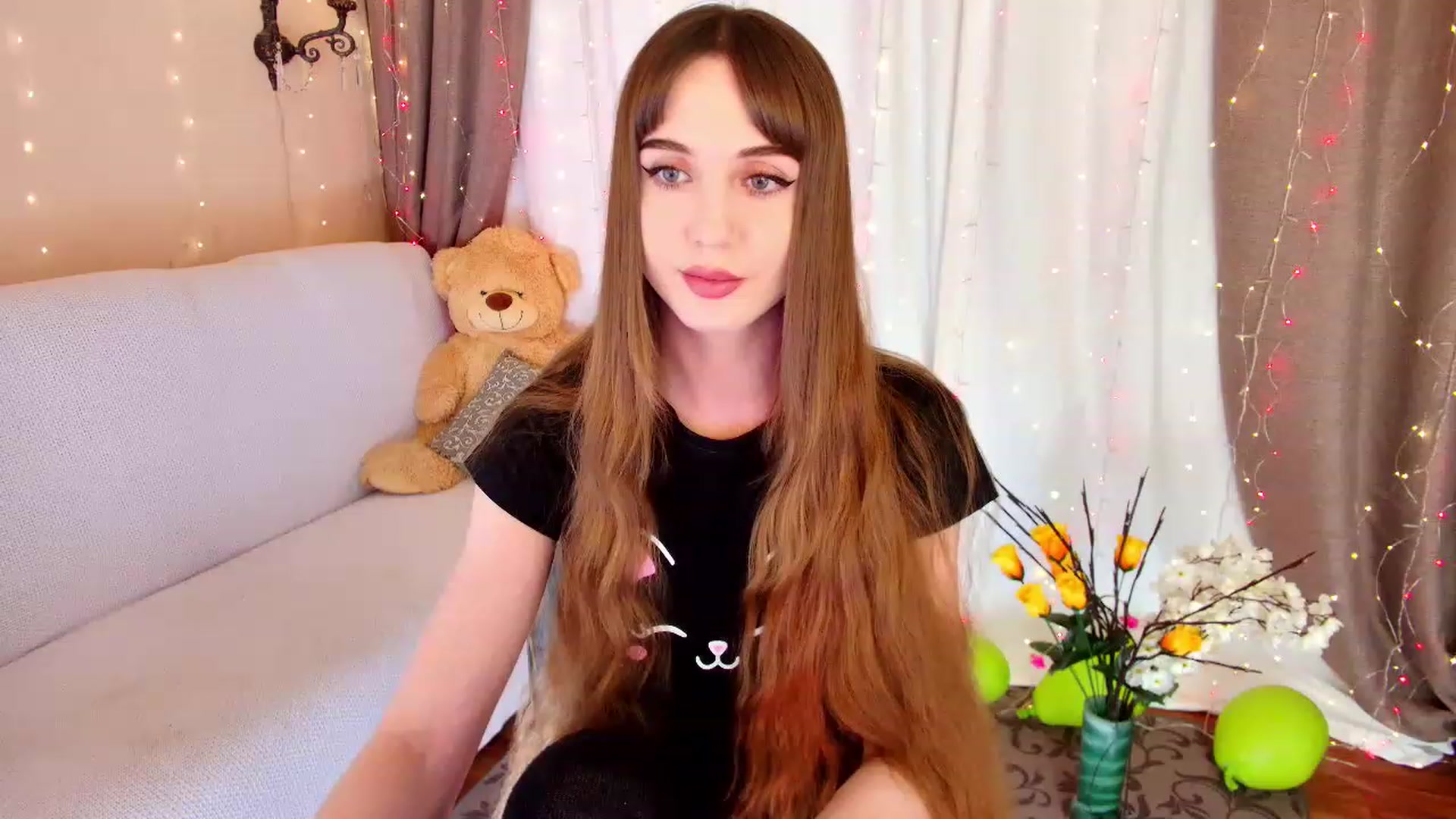 Gallery image thumbnail from Innocent_Soul's myfreecams stream on, 12/03/2022, 18:42 image 4 of 20