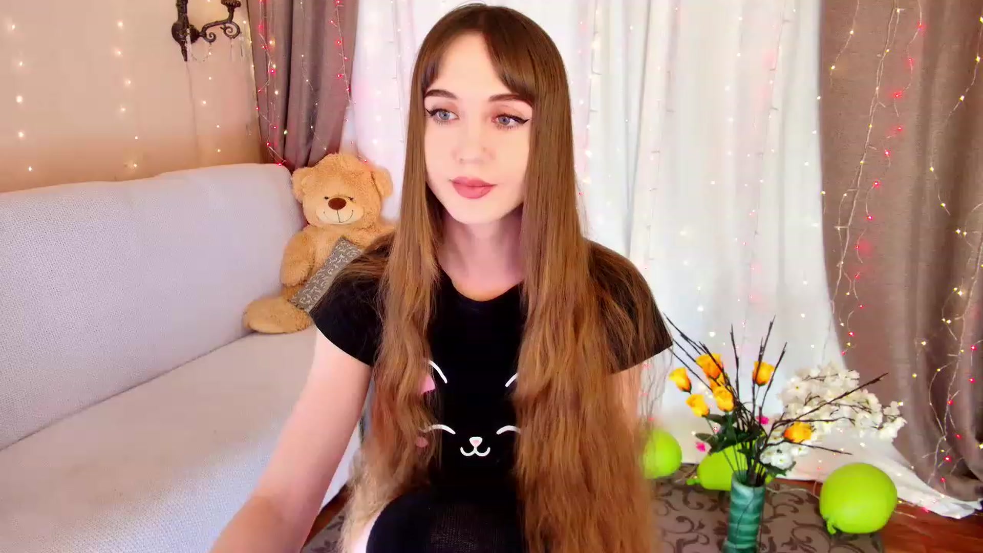 Gallery image thumbnail from Innocent_Soul's myfreecams stream on, 12/03/2022, 18:42 image 2 of 20