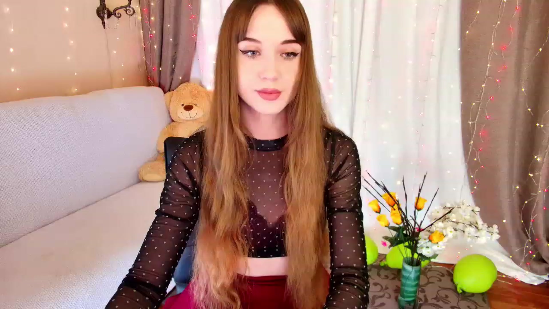 Gallery image thumbnail from Innocent_Soul's myfreecams stream on, 12/06/2022, 15:04 image 12 of 20