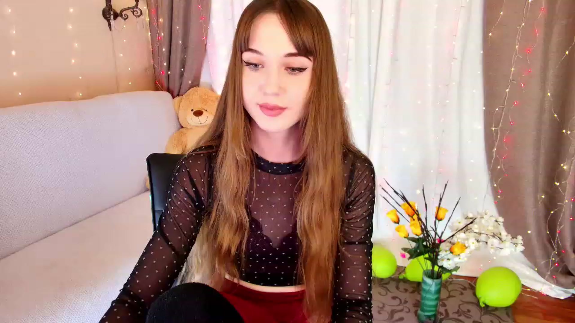 Gallery image thumbnail from Innocent_Soul's myfreecams stream on, 12/06/2022, 17:23 image 6 of 20