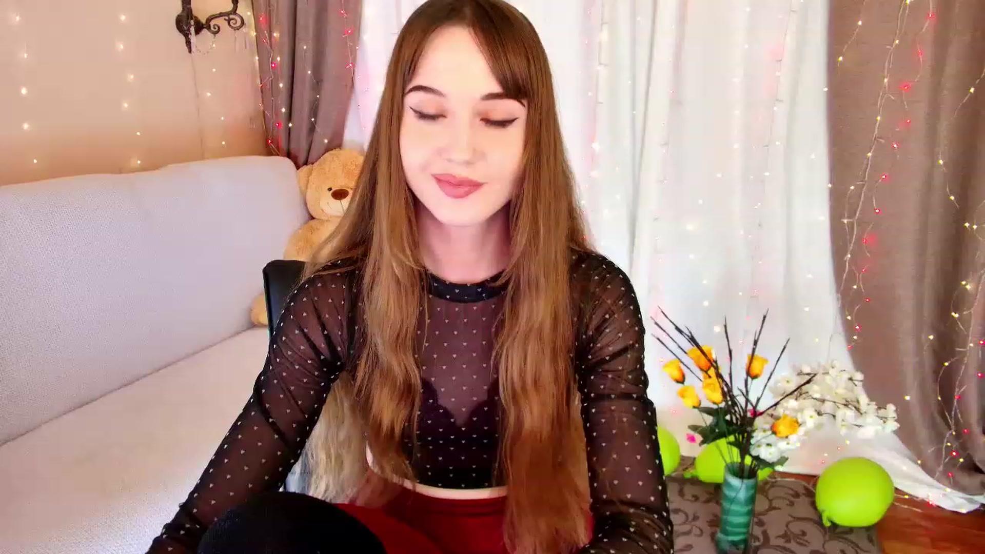 Gallery image thumbnail from Innocent_Soul's myfreecams stream on, 12/06/2022, 17:23 image 8 of 20