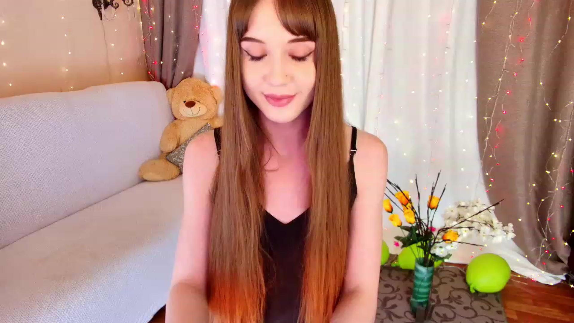 Gallery image thumbnail from Innocent_Soul's myfreecams stream on, 12/07/2022, 18:41 image 10 of 20