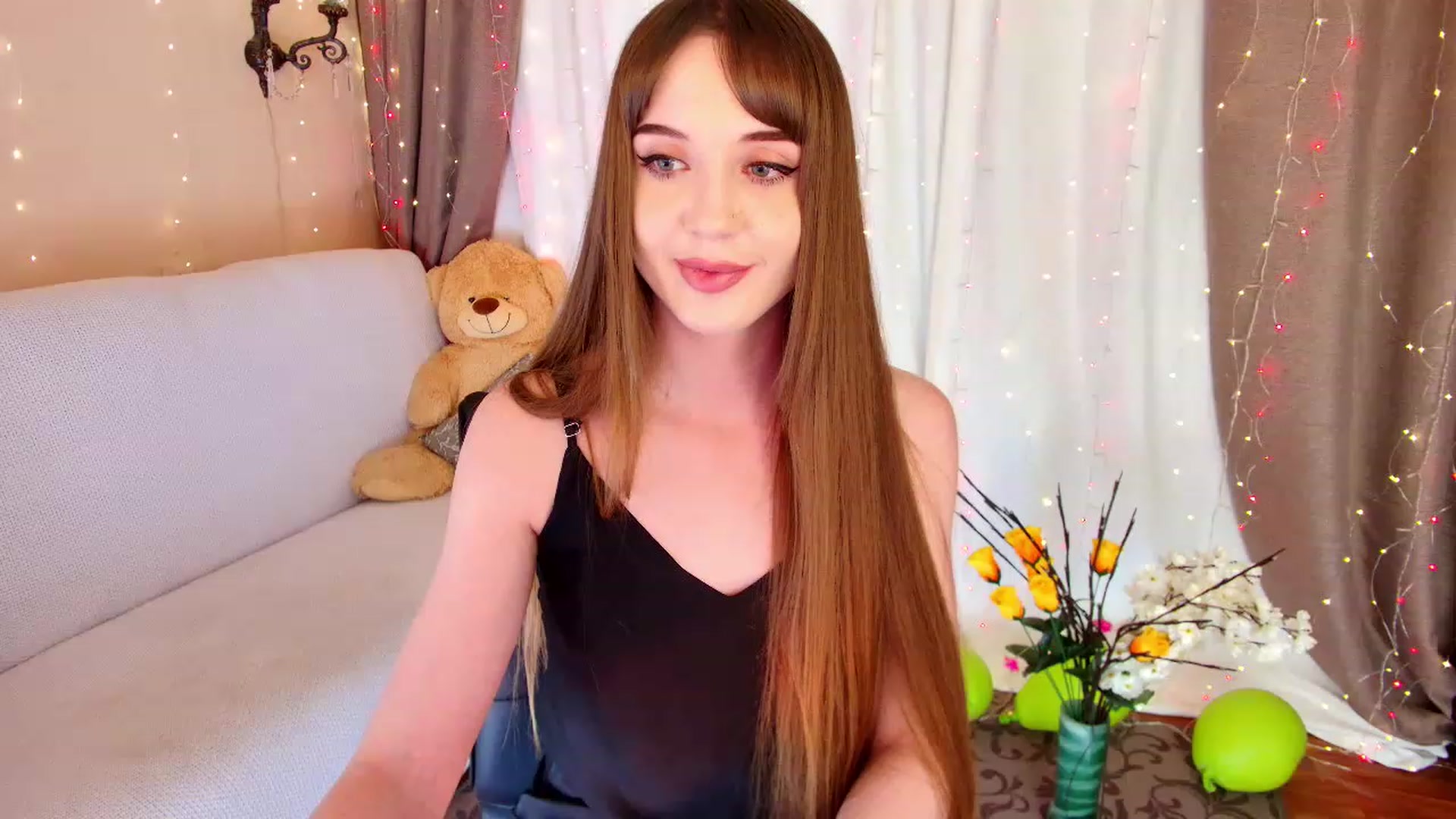 Gallery image thumbnail from Innocent_Soul's myfreecams stream on, 12/07/2022, 19:33 image 20 of 20