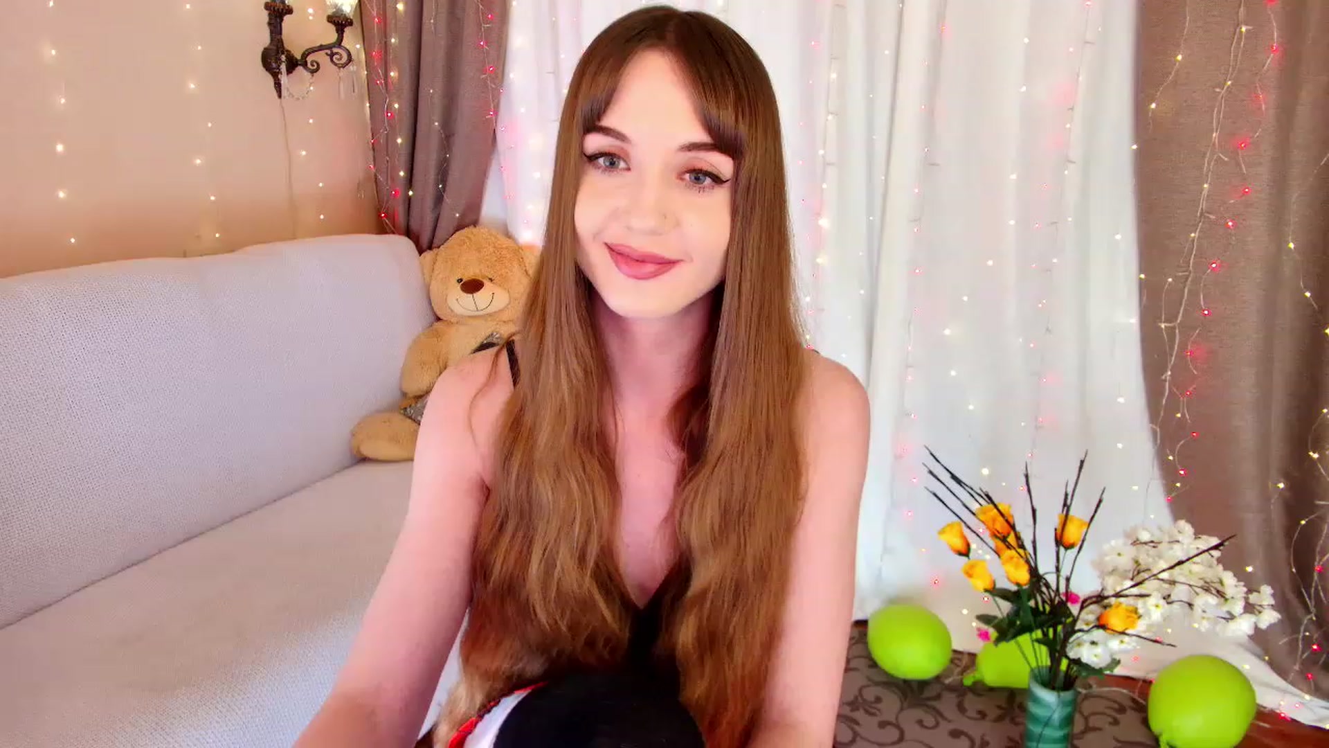 Gallery image thumbnail from Innocent_Soul's myfreecams stream on, 12/08/2022, 18:31 image 7 of 20