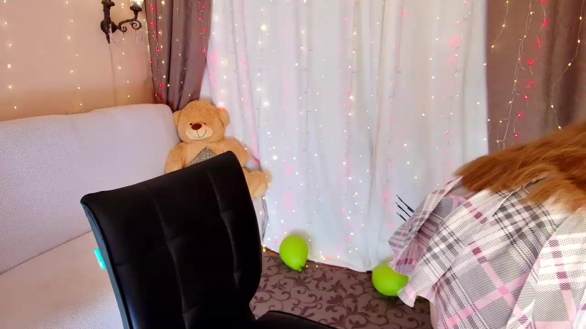 Gallery image thumbnail from Innocent_Soul's myfreecams stream on, 12/09/2022, 18:19 image 2 of 20