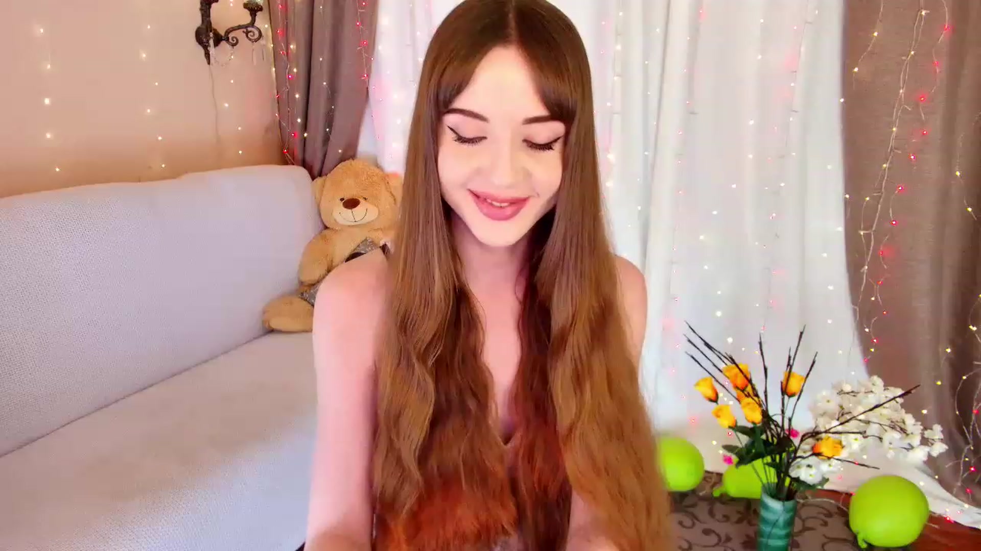 Gallery image thumbnail from Innocent_Soul's myfreecams stream on, 12/09/2022, 20:14 image 5 of 20