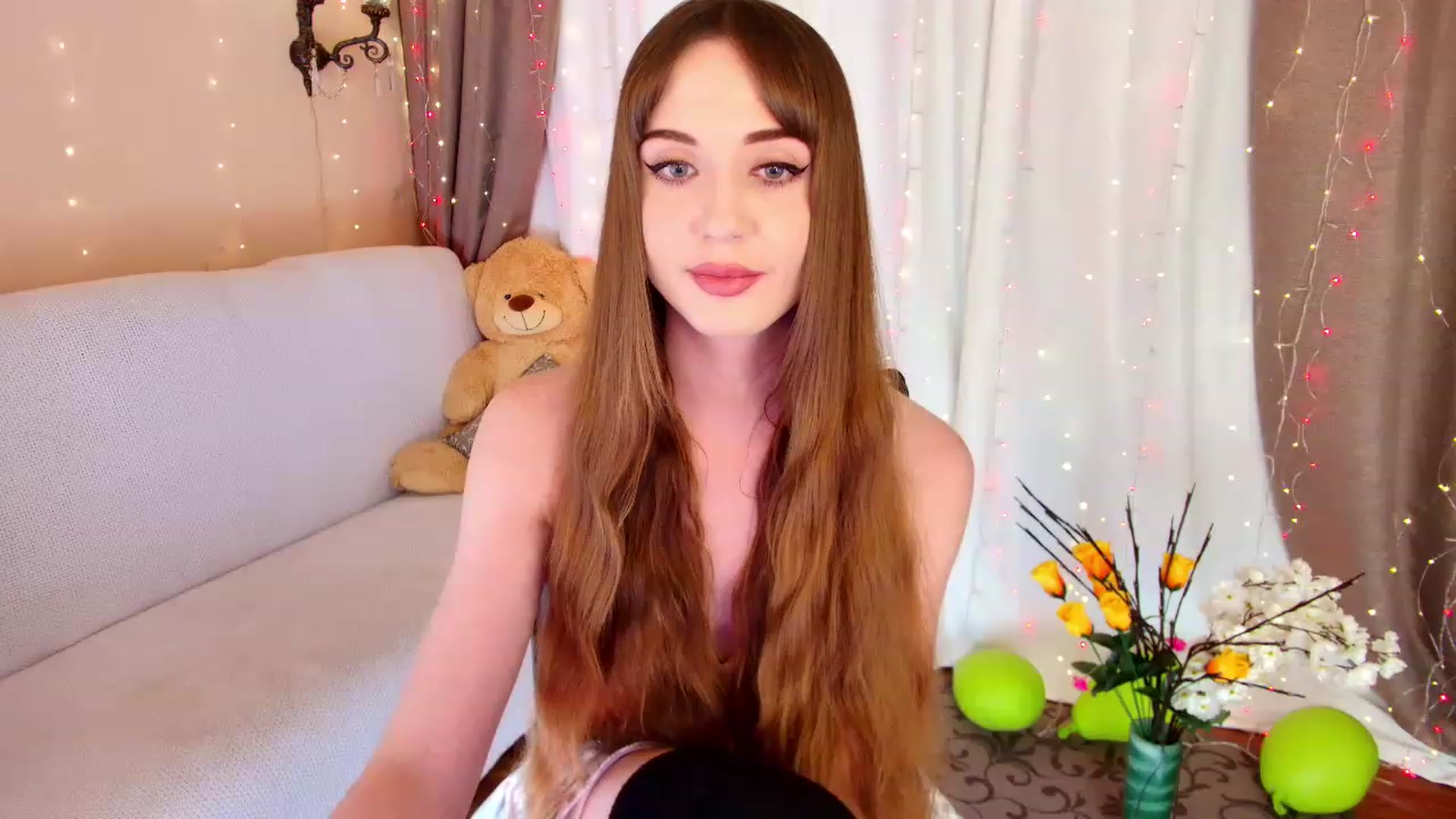 Gallery image thumbnail from Innocent_Soul's myfreecams stream on, 12/09/2022, 20:14 image 17 of 20
