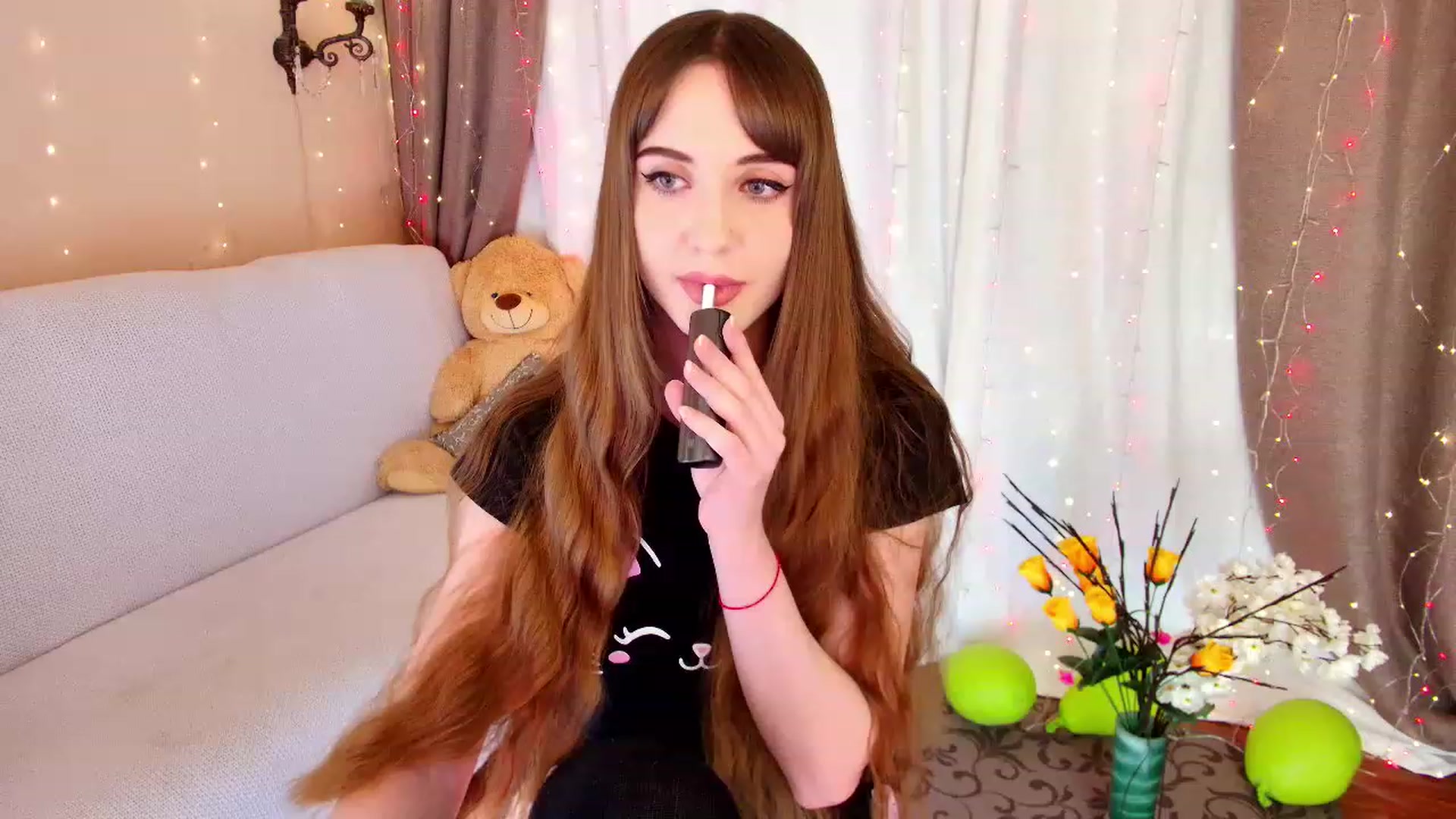 Gallery image thumbnail from Innocent_Soul's myfreecams stream on, 12/10/2022, 15:44 image 9 of 20