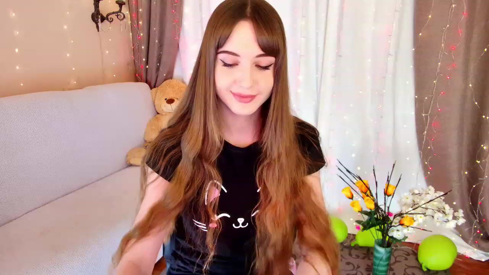 Gallery image thumbnail from Innocent_Soul's myfreecams stream on, 12/10/2022, 15:44 image 4 of 20