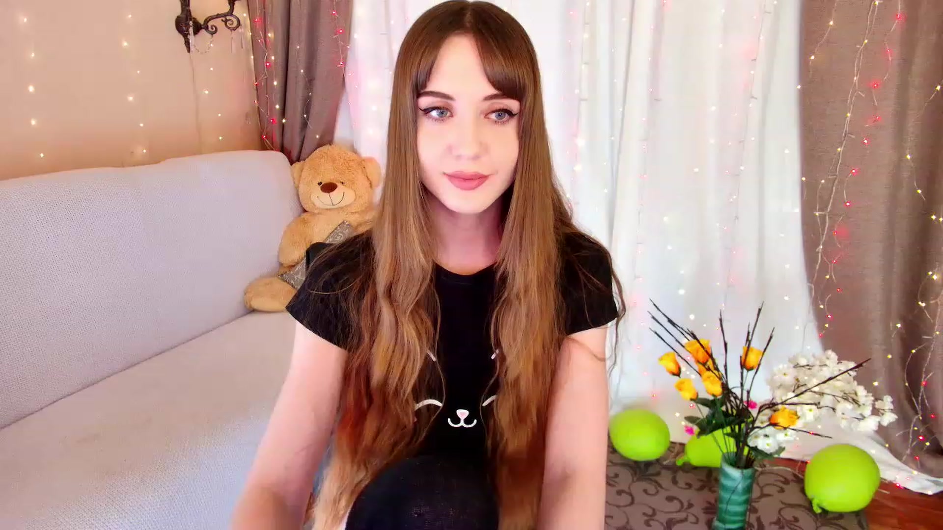 Gallery image thumbnail from Innocent_Soul's myfreecams stream on, 12/10/2022, 15:44 image 12 of 20