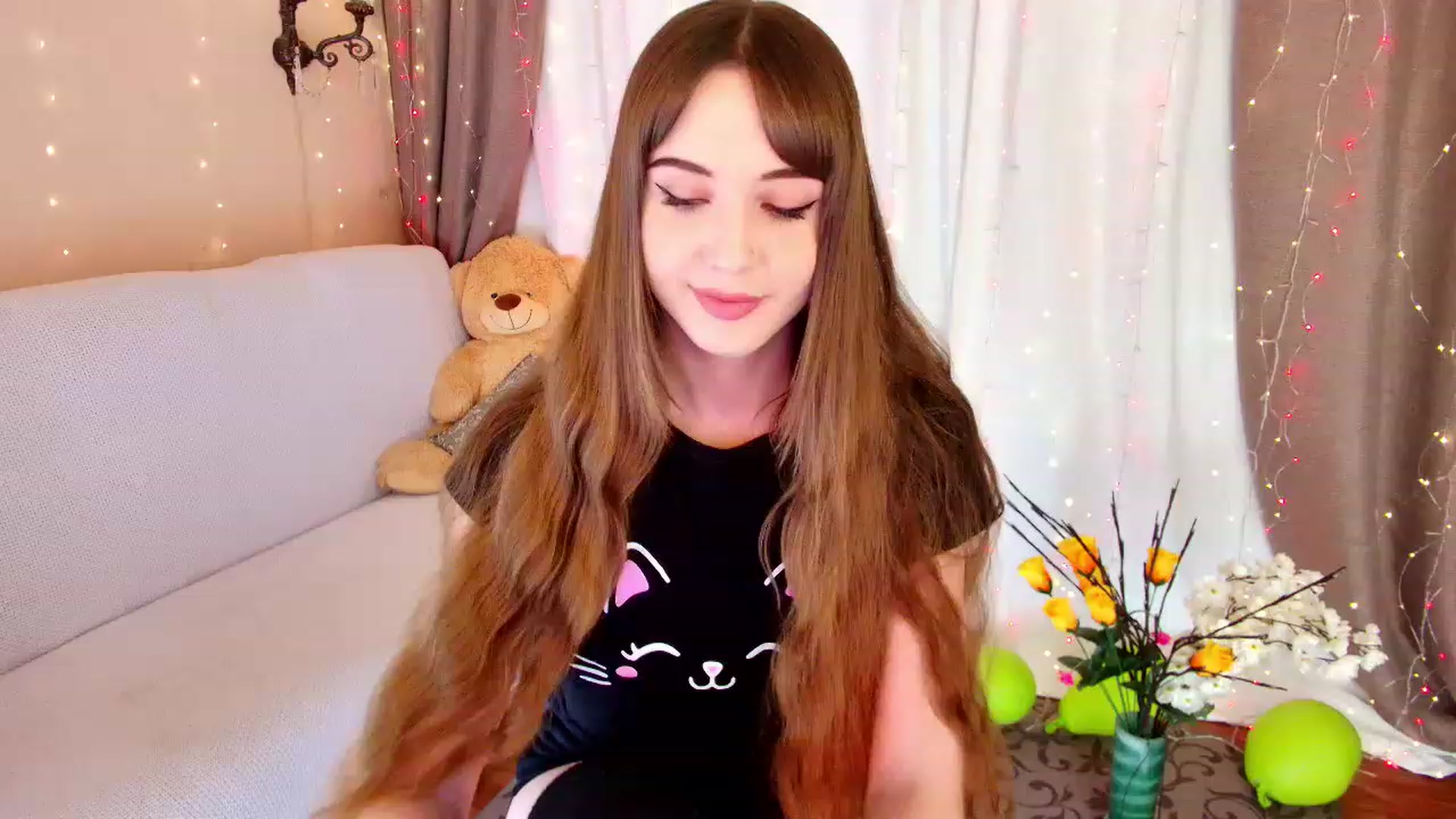 Gallery image thumbnail from Innocent_Soul's myfreecams stream on, 12/10/2022, 15:44 image 6 of 20