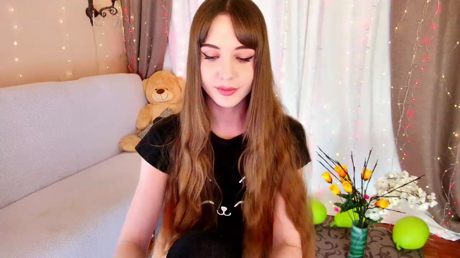 Gallery image thumbnail from Innocent_Soul's myfreecams stream on, 12/10/2022, 15:44 image 16 of 20
