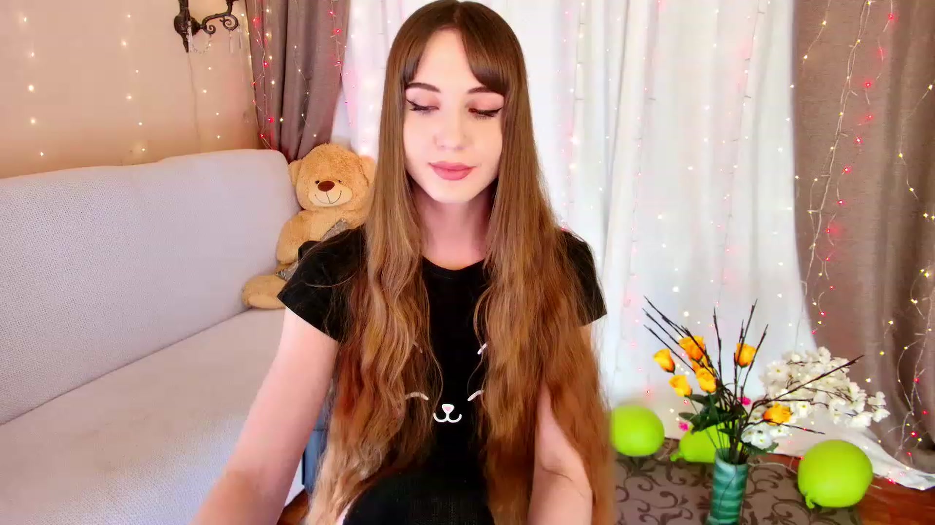 Gallery image thumbnail from Innocent_Soul's myfreecams stream on, 12/10/2022, 15:44 image 17 of 20