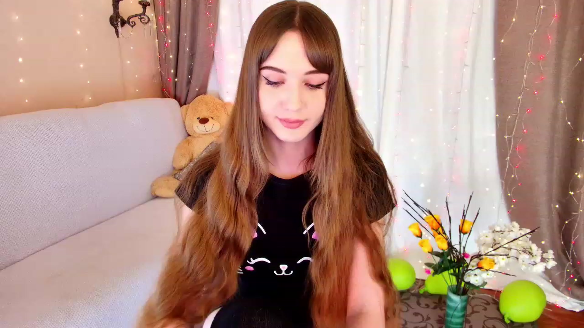 Gallery image thumbnail from Innocent_Soul's myfreecams stream on, 12/10/2022, 15:44 image 7 of 20