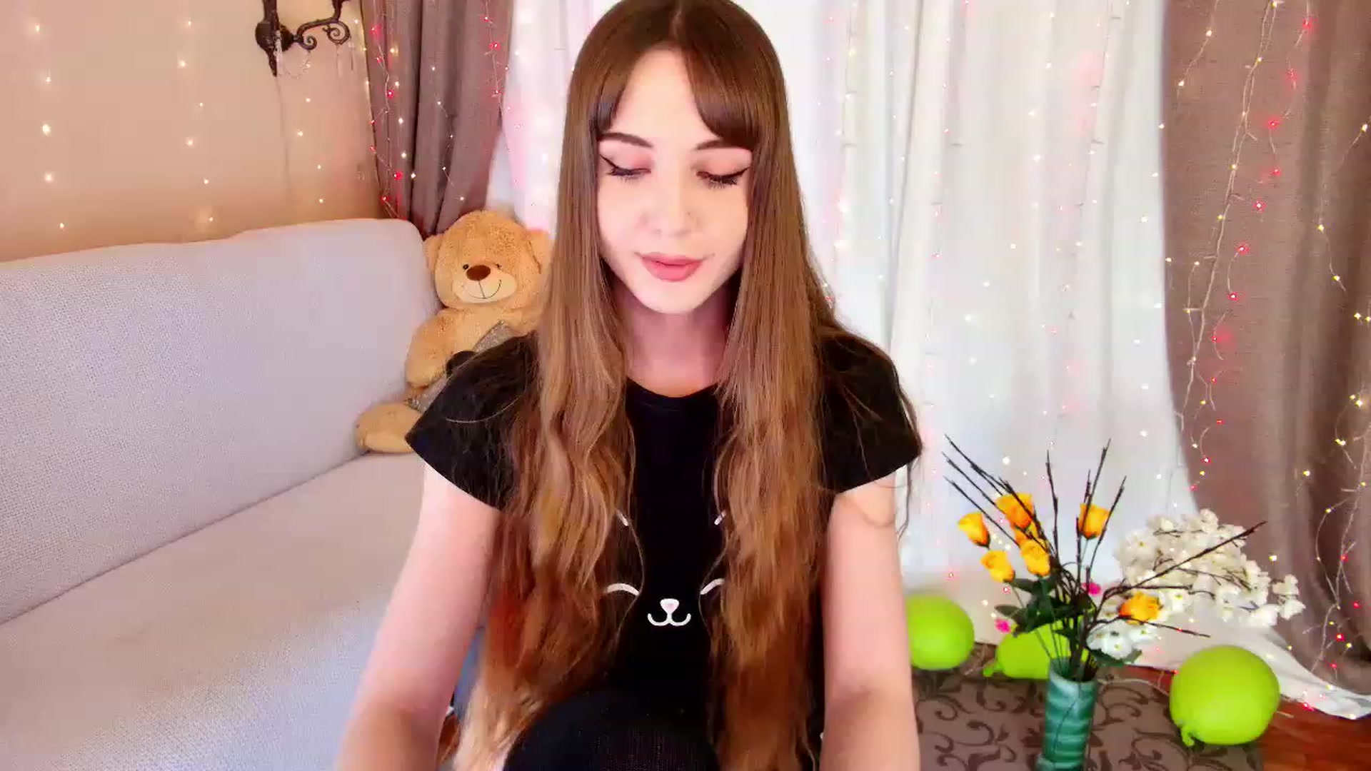 Gallery image thumbnail from Innocent_Soul's myfreecams stream on, 12/10/2022, 15:44 image 15 of 20