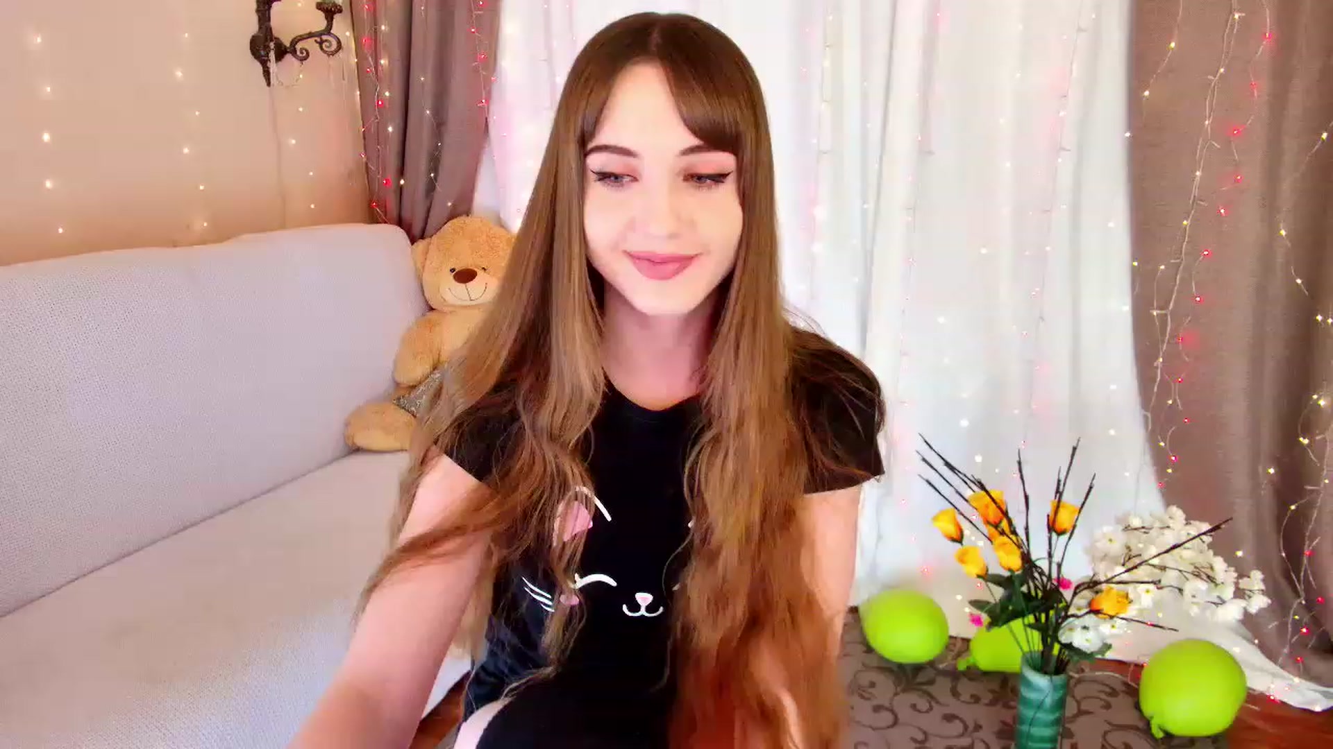 Gallery image thumbnail from Innocent_Soul's myfreecams stream on, 12/10/2022, 15:44 image 3 of 20