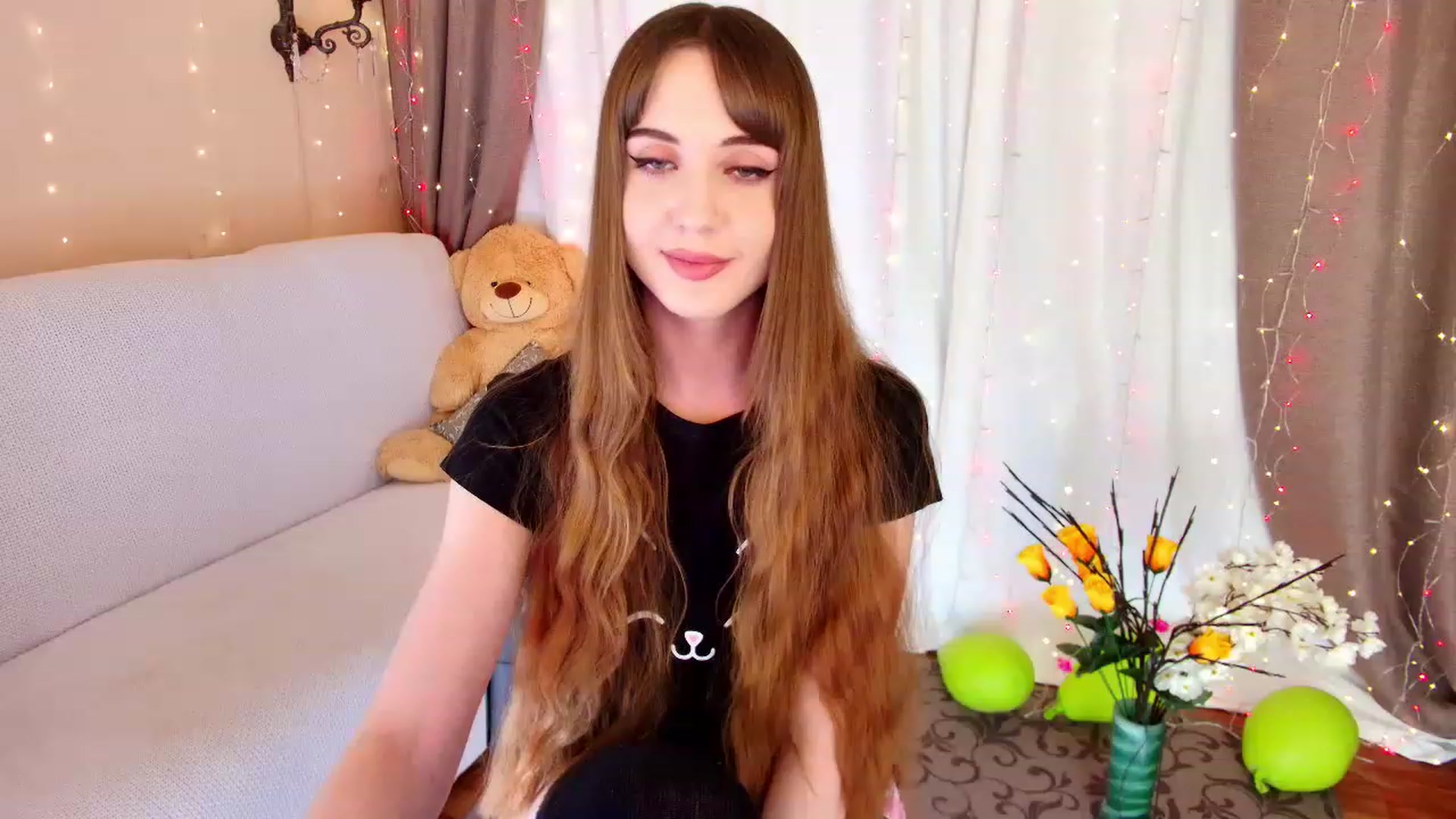 Gallery image thumbnail from Innocent_Soul's myfreecams stream on, 12/10/2022, 15:44 image 18 of 20