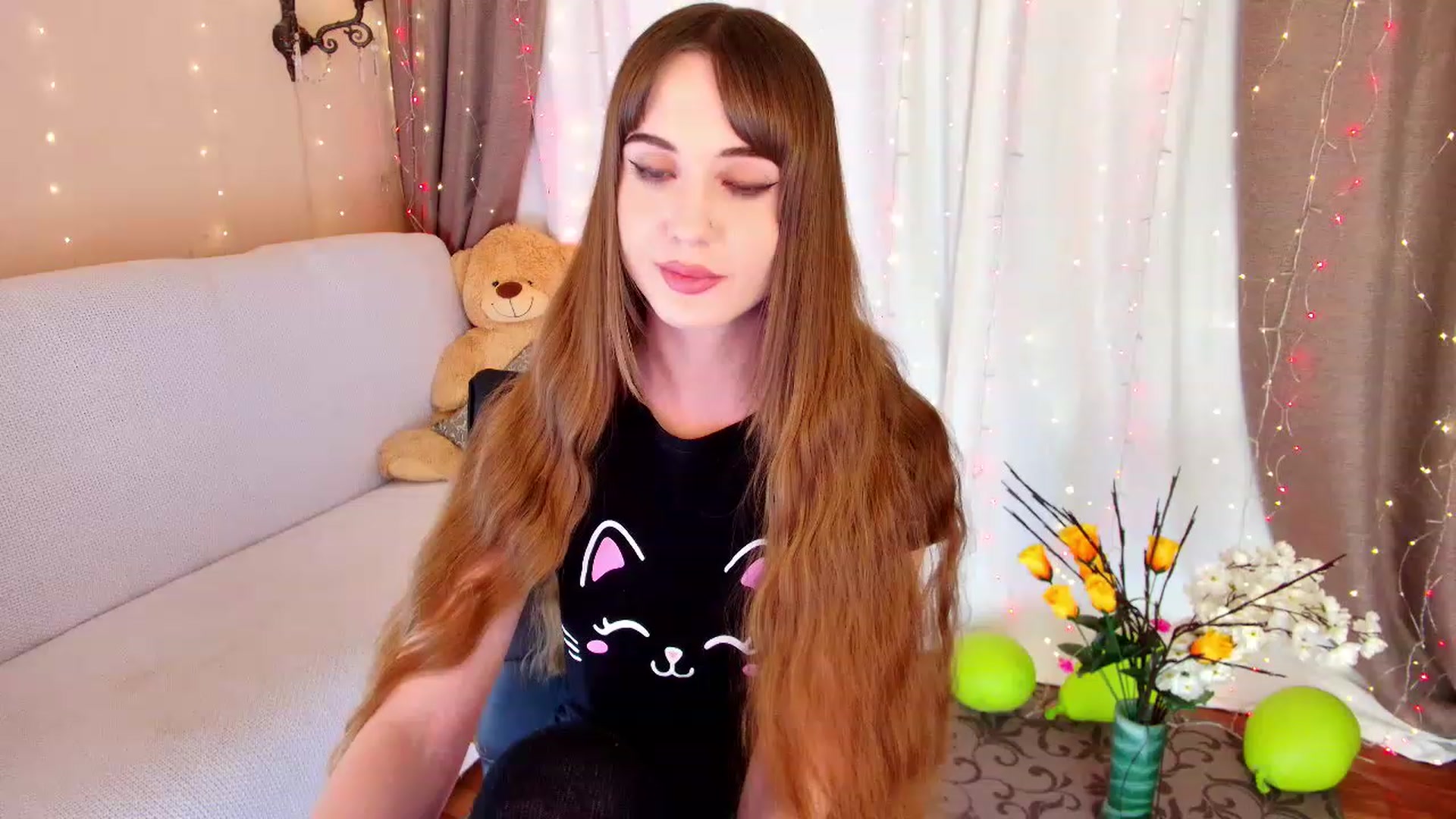 Gallery image thumbnail from Innocent_Soul's myfreecams stream on, 12/10/2022, 16:14 image 5 of 20
