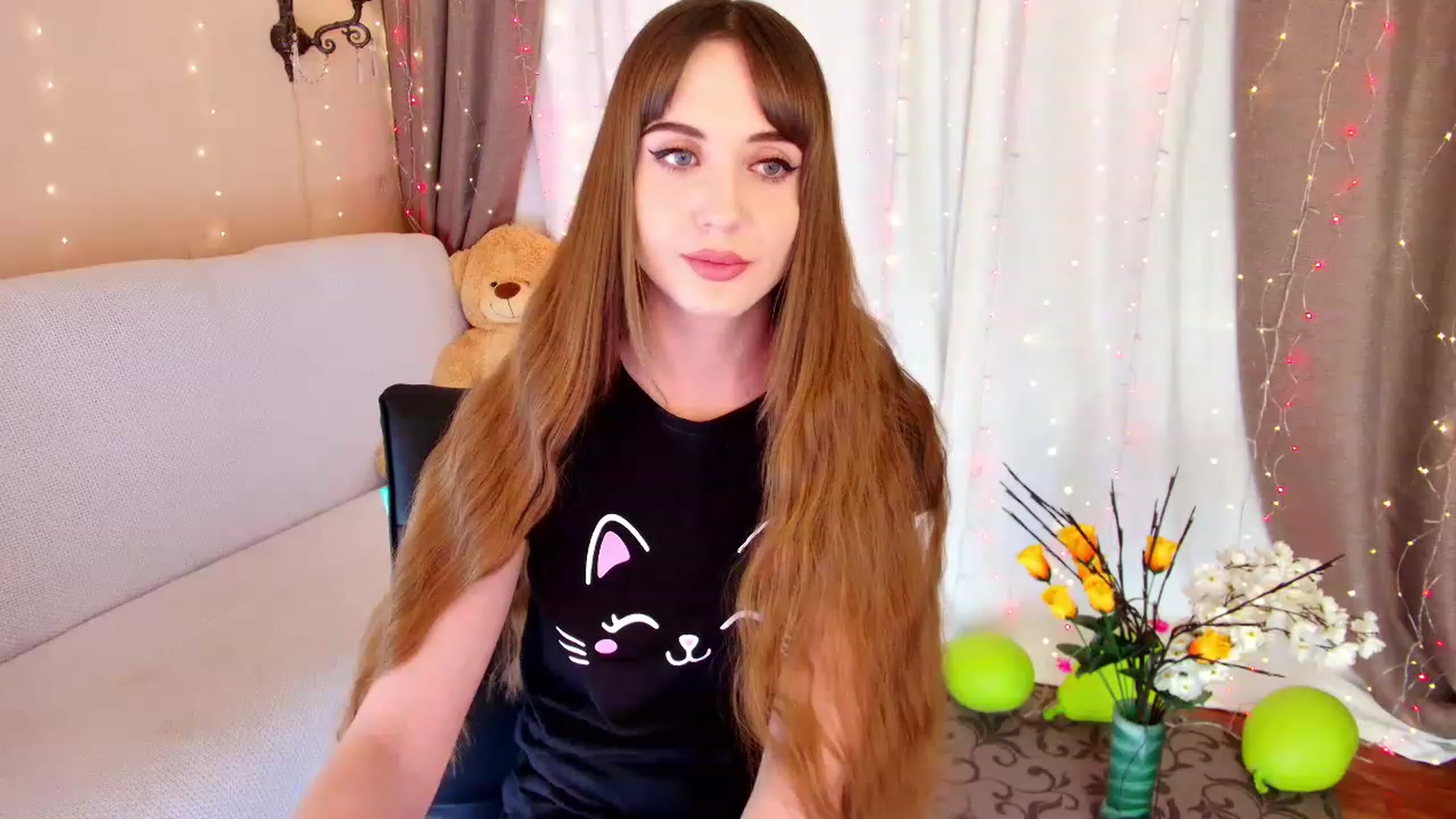 Gallery image thumbnail from Innocent_Soul's myfreecams stream on, 12/10/2022, 16:14 image 3 of 20