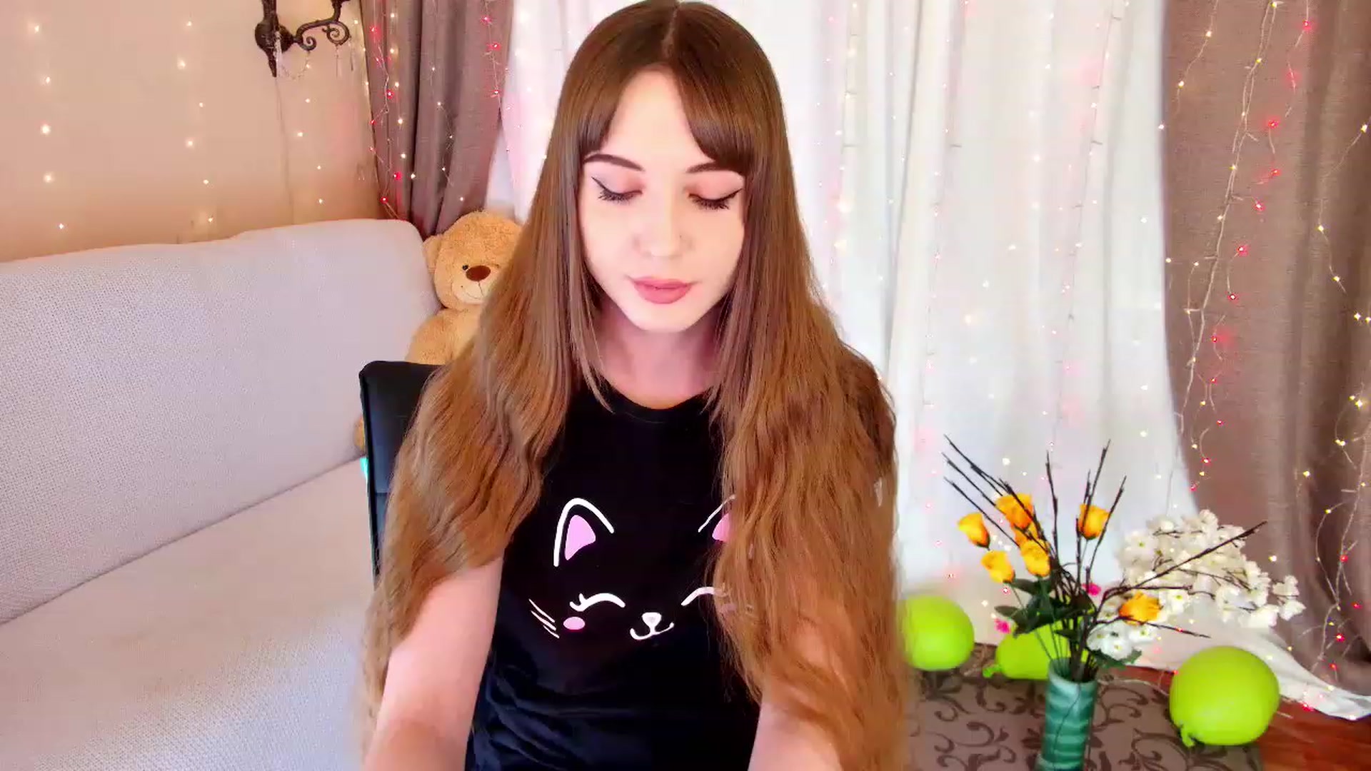 Gallery image thumbnail from Innocent_Soul's myfreecams stream on, 12/10/2022, 16:14 image 1 of 20