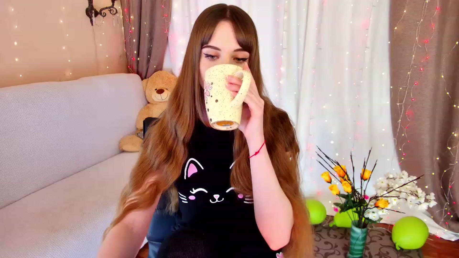 Gallery image thumbnail from Innocent_Soul's myfreecams stream on, 12/10/2022, 16:14 image 9 of 20
