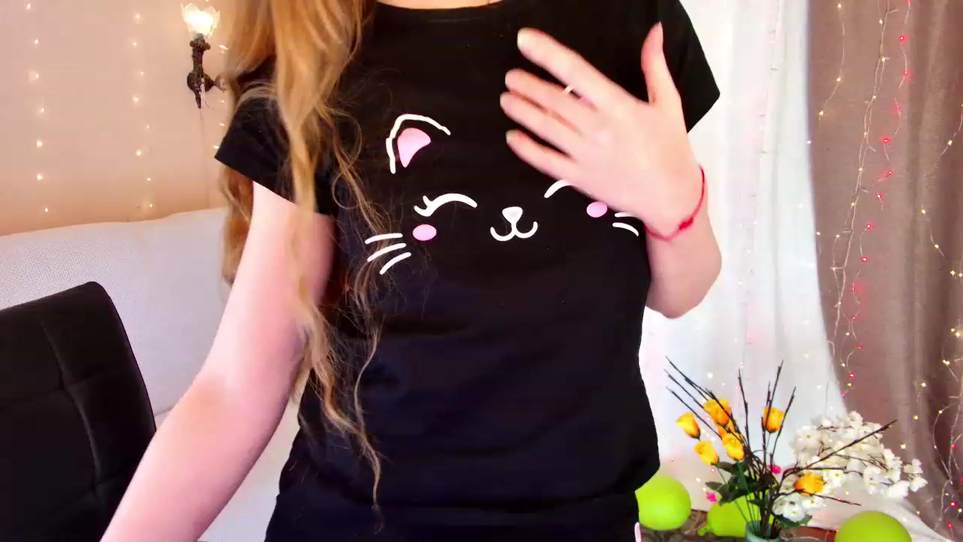 Gallery image thumbnail from Innocent_Soul's myfreecams stream on, 12/10/2022, 18:03 image 9 of 20