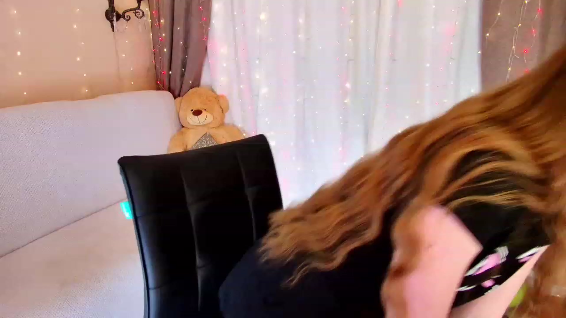 Gallery image thumbnail from Innocent_Soul's myfreecams stream on, 12/10/2022, 18:03 image 7 of 20