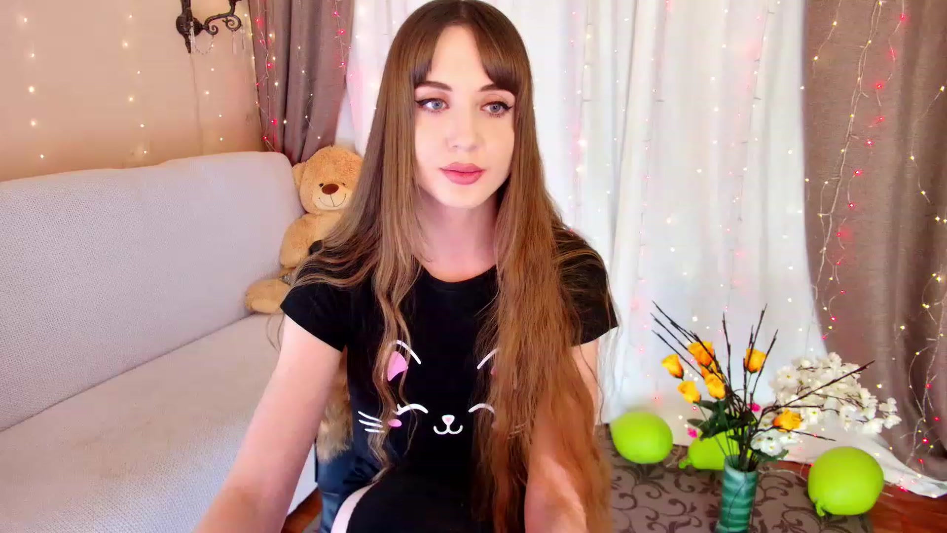 Gallery image thumbnail from Innocent_Soul's myfreecams stream on, 12/10/2022, 18:03 image 6 of 20