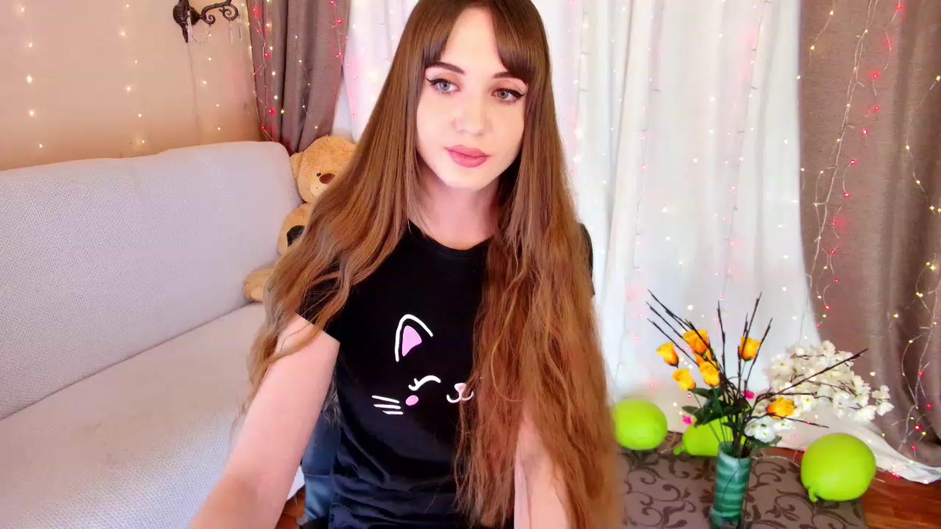 Gallery image thumbnail from Innocent_Soul's myfreecams stream on, 12/10/2022, 18:03 image 10 of 20