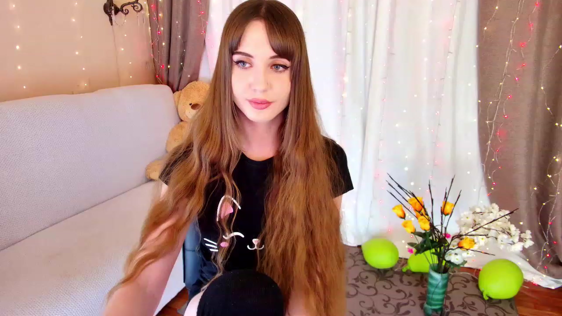 Gallery image thumbnail from Innocent_Soul's myfreecams stream on, 12/10/2022, 18:03 image 13 of 20