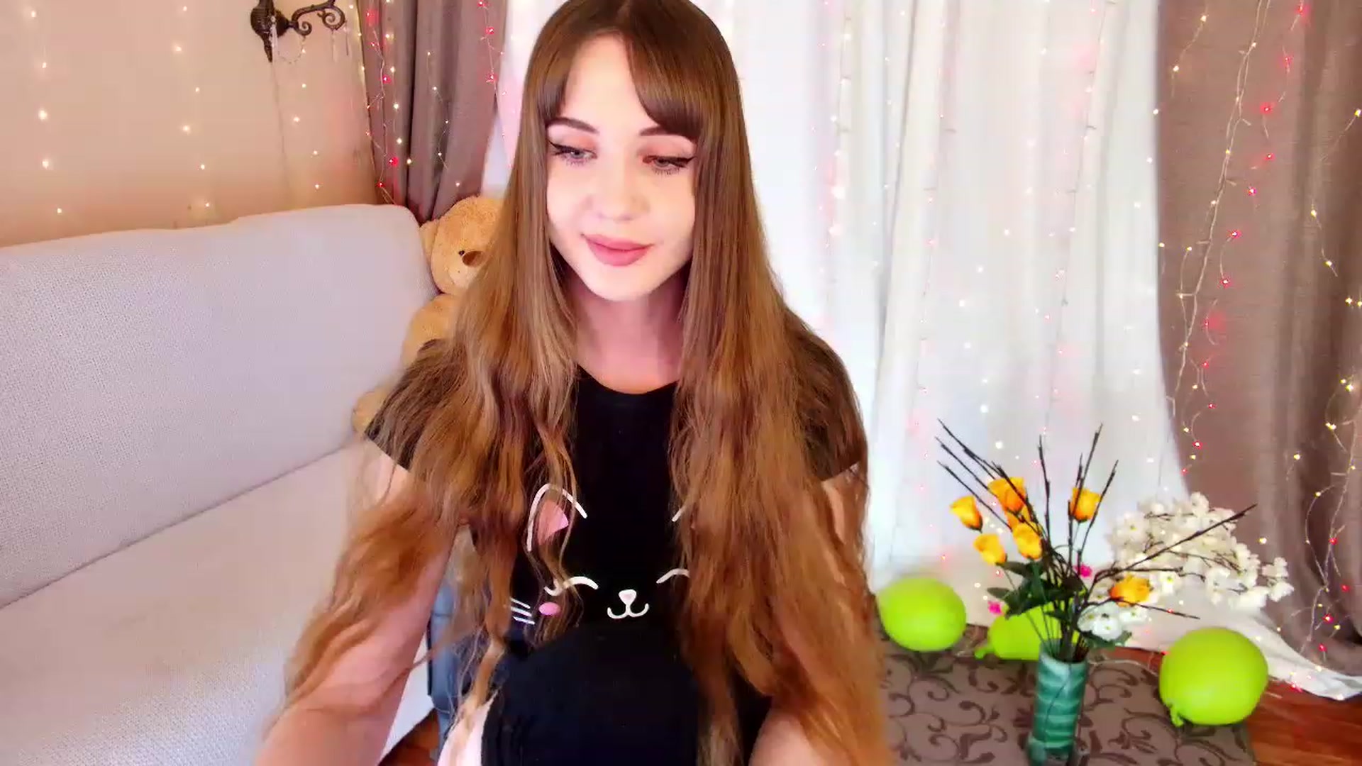 Gallery image thumbnail from Innocent_Soul's myfreecams stream on, 12/10/2022, 18:03 image 15 of 20