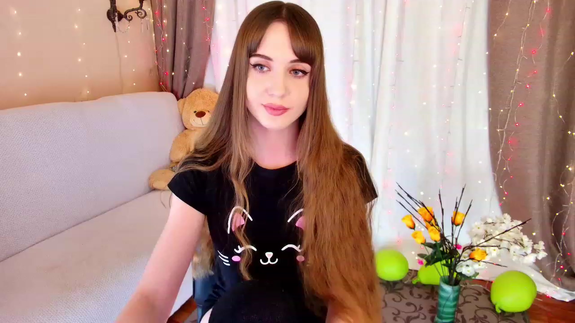 Gallery image thumbnail from Innocent_Soul's myfreecams stream on, 12/10/2022, 18:03 image 8 of 20