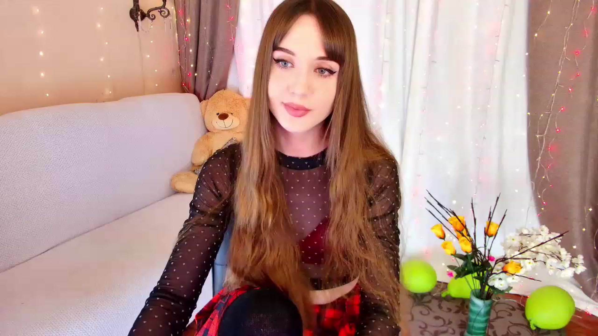 Gallery image thumbnail from Innocent_Soul's myfreecams stream on, 12/12/2022, 16:22 image 7 of 20